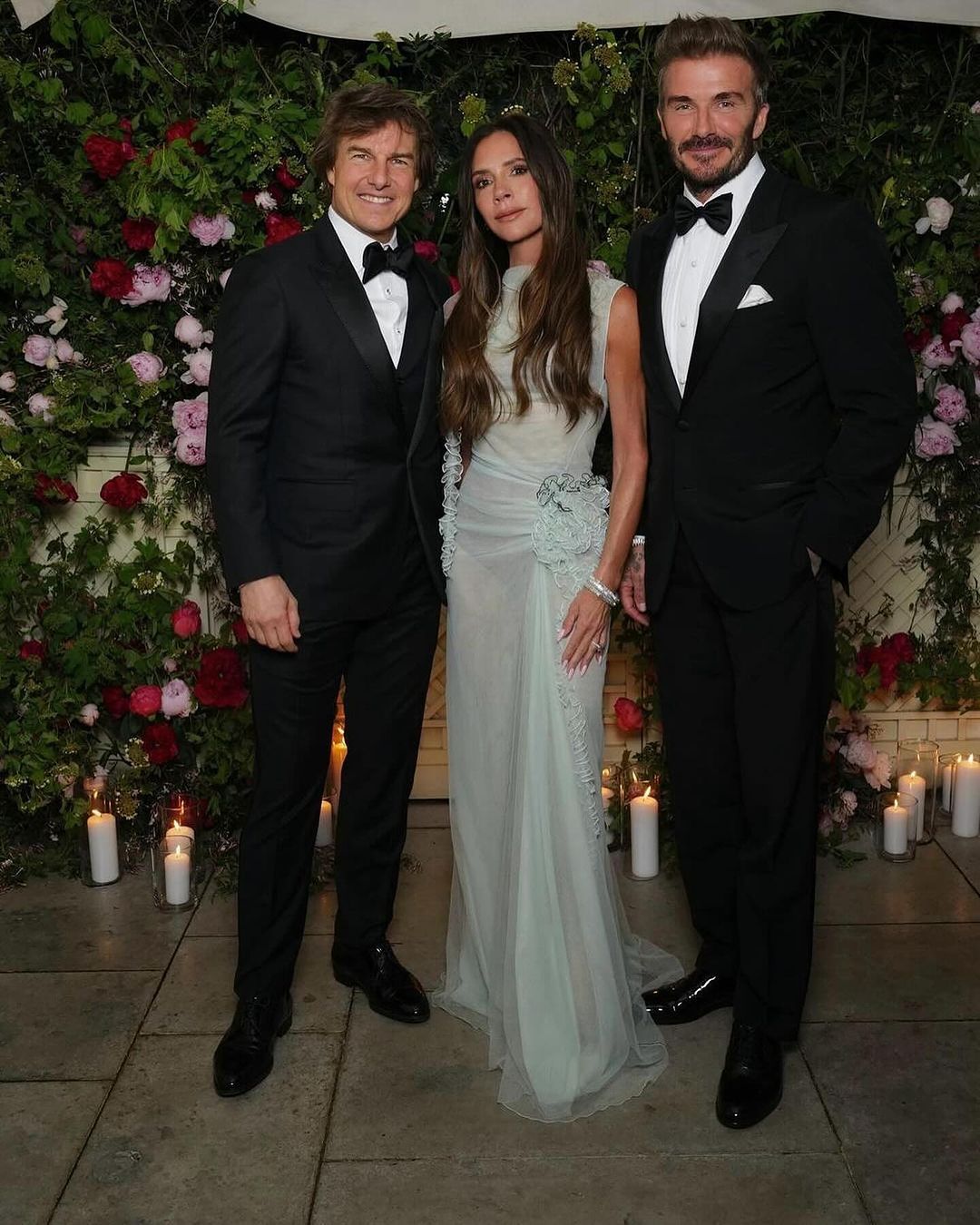 Tom Cruise, Victoria Beckham et David Beckham lors de la fête d'anniversaire de Victoria à Londres, en Angleterre, d'après un post Instagram daté du 22 avril 2024. | Source : Instagram/davidbeckham/