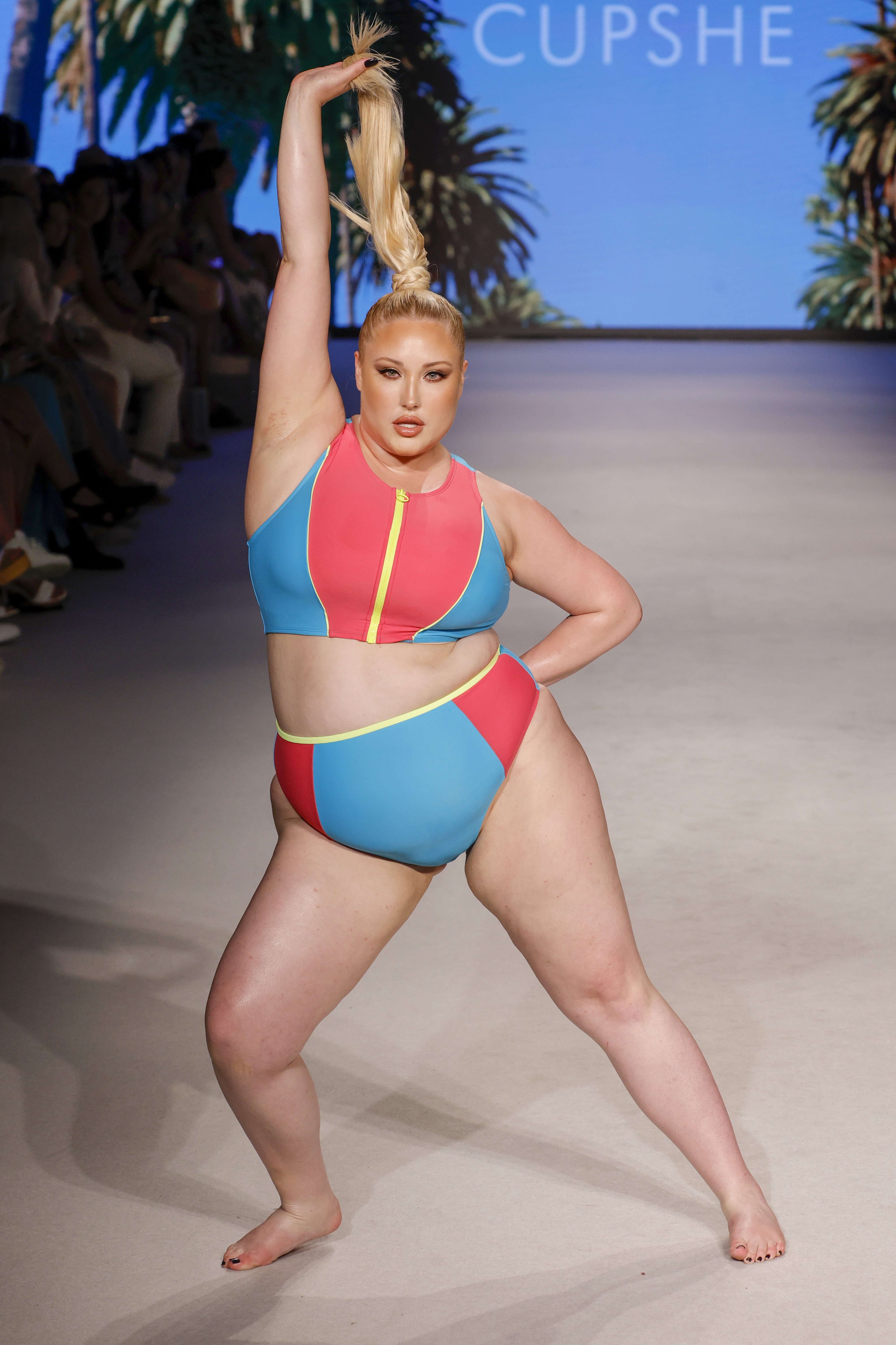 Hayley Hasselhoff posant pour le défilé de mode Cupshe lors du Paraiso Miami Beach Resort 2023 au Paraiso Tent le 17 juillet 2022 à Miami Beach, Floride | Source : Getty Images