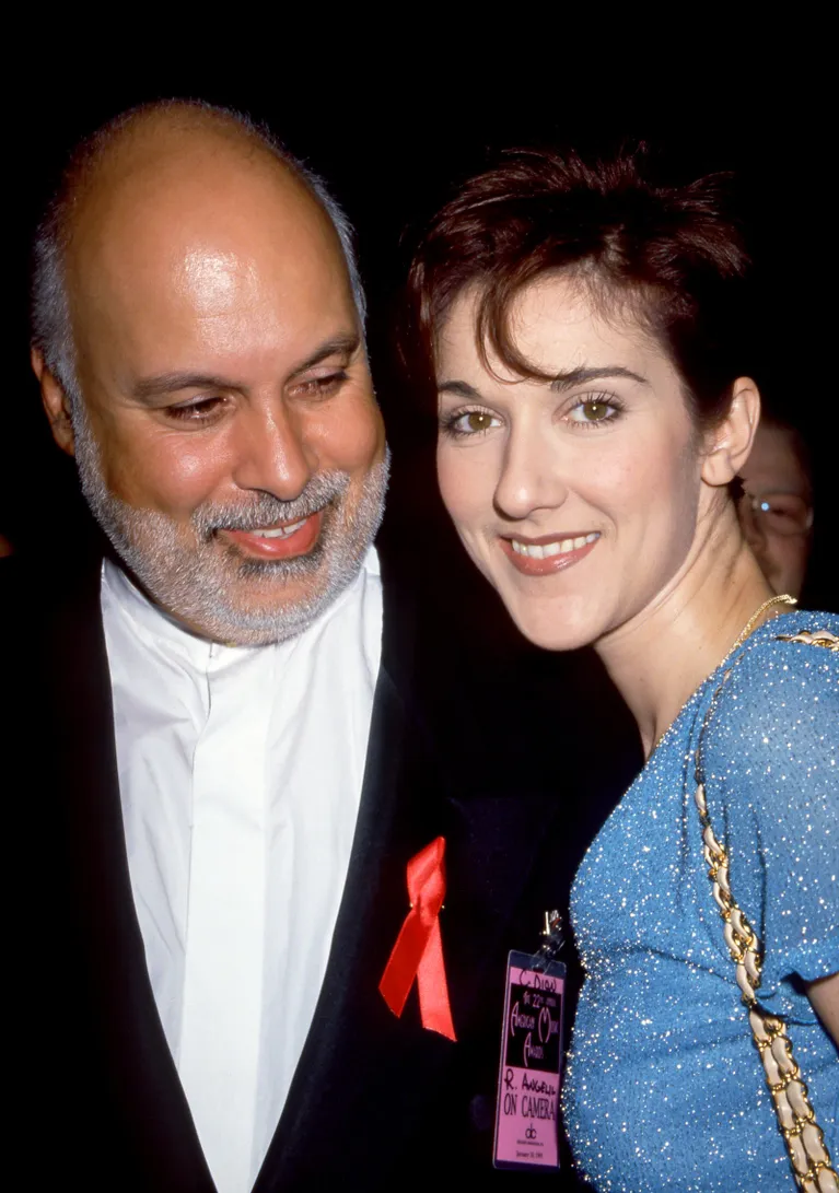 \u00a0Céline Dion et  René Angelil, le 30 janvier 1995 au Shrine Auditorium de Los Angeles. | Source : Getty Images