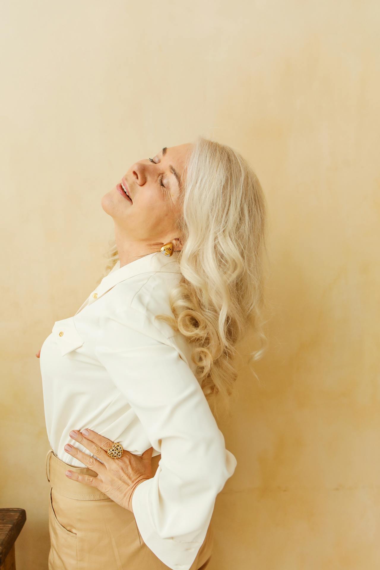 Une femme avec les mains sur la hanche | Source : Pexels