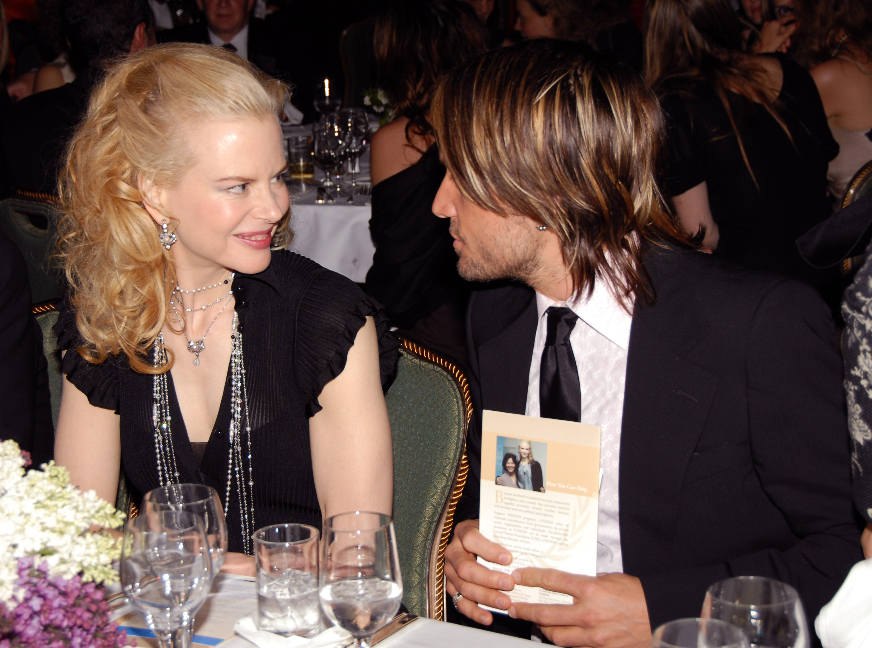 Nicole Kidman et Keith Urban lors de la célébration du 30e anniversaire de l'UNIFEM à New York, le 13 mai 2006. | Source : Getty Images
