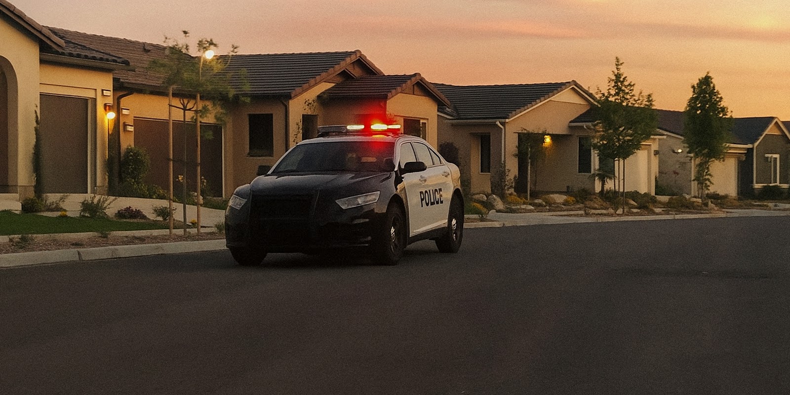 Une voiture de police. | Source : Sora