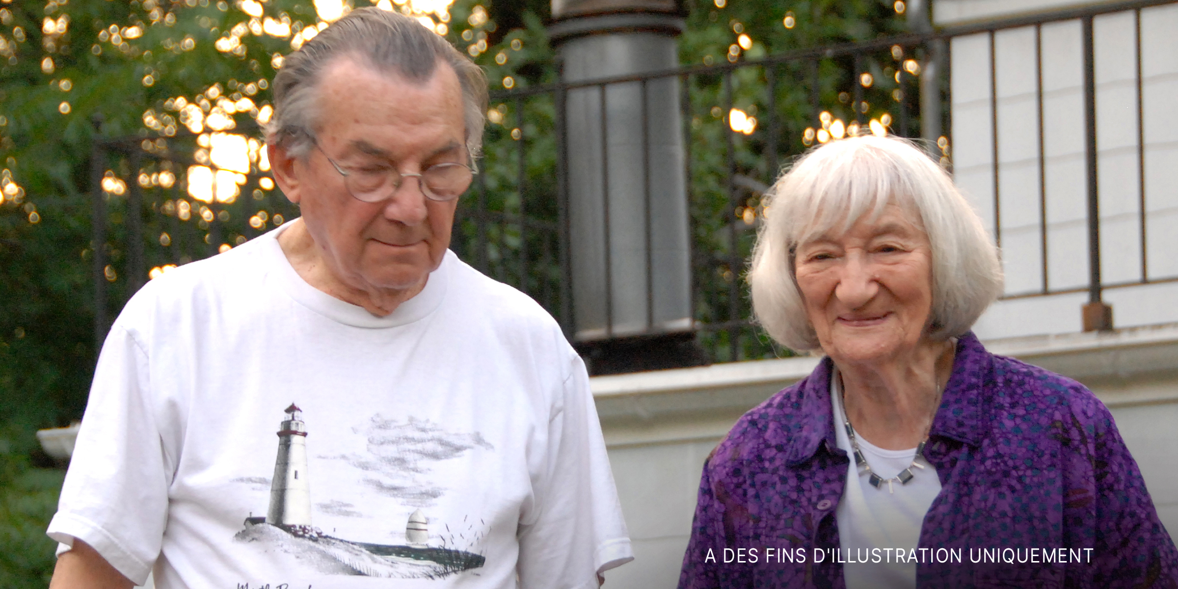 Un couple de personnes âgées | Source : Flickr.com/mikegoren/CC BY 2.0