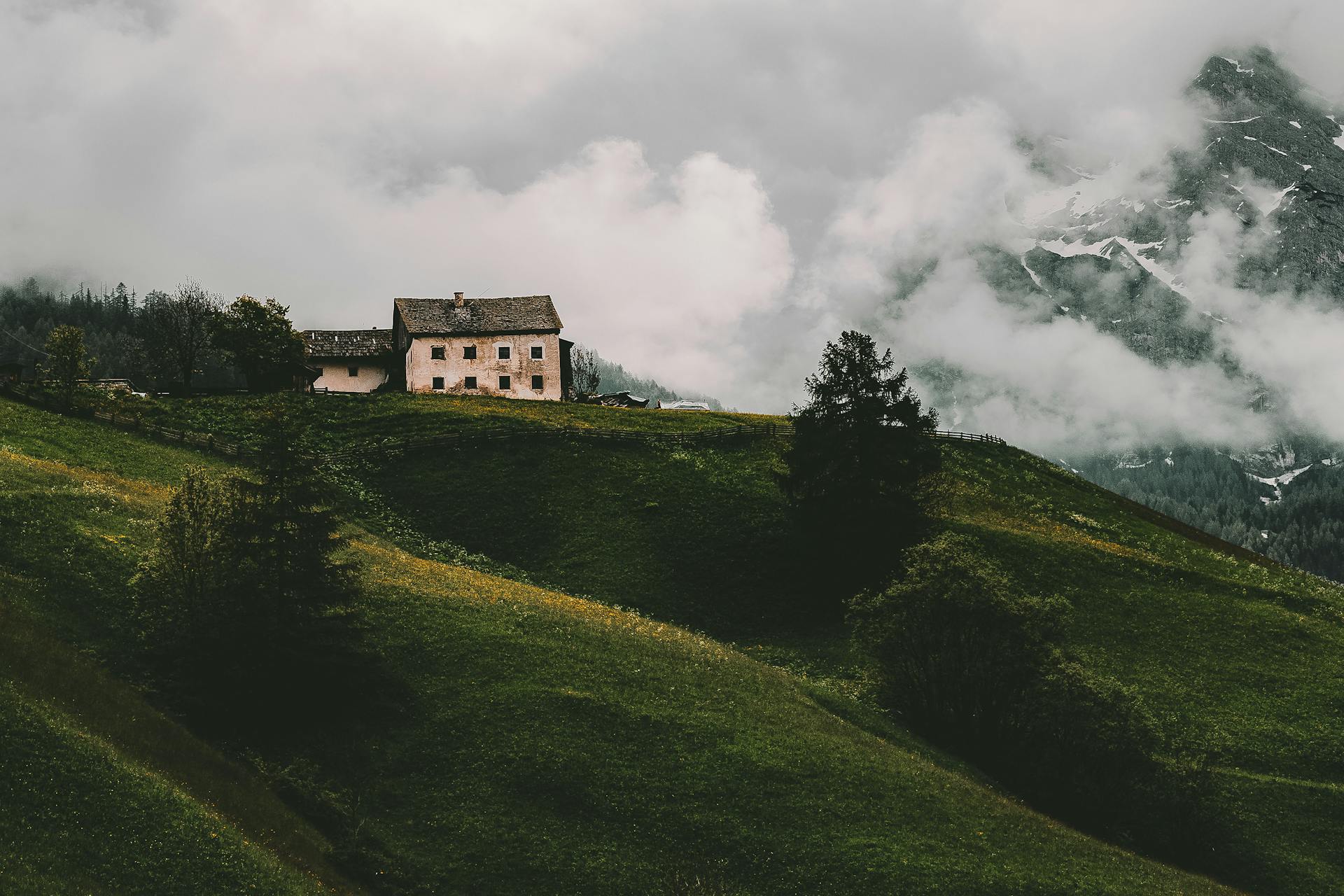 Une maison sur une montagne | Source : Pexels