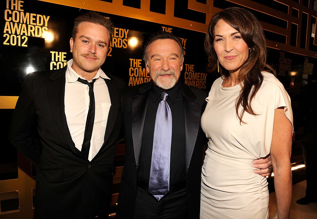 Zachary Pym Williams, Robin Williams et Susan Schneider aux Comedy Awards 2012, le 28 avril 2012, à New York | Photo : Getty Images