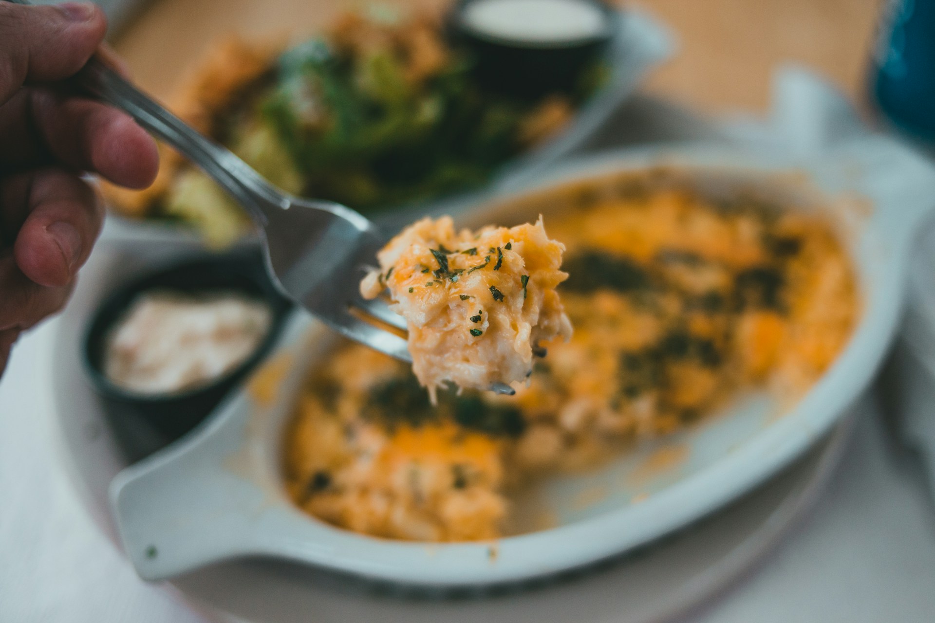 Une personne en train de dîner | Source : Unsplash