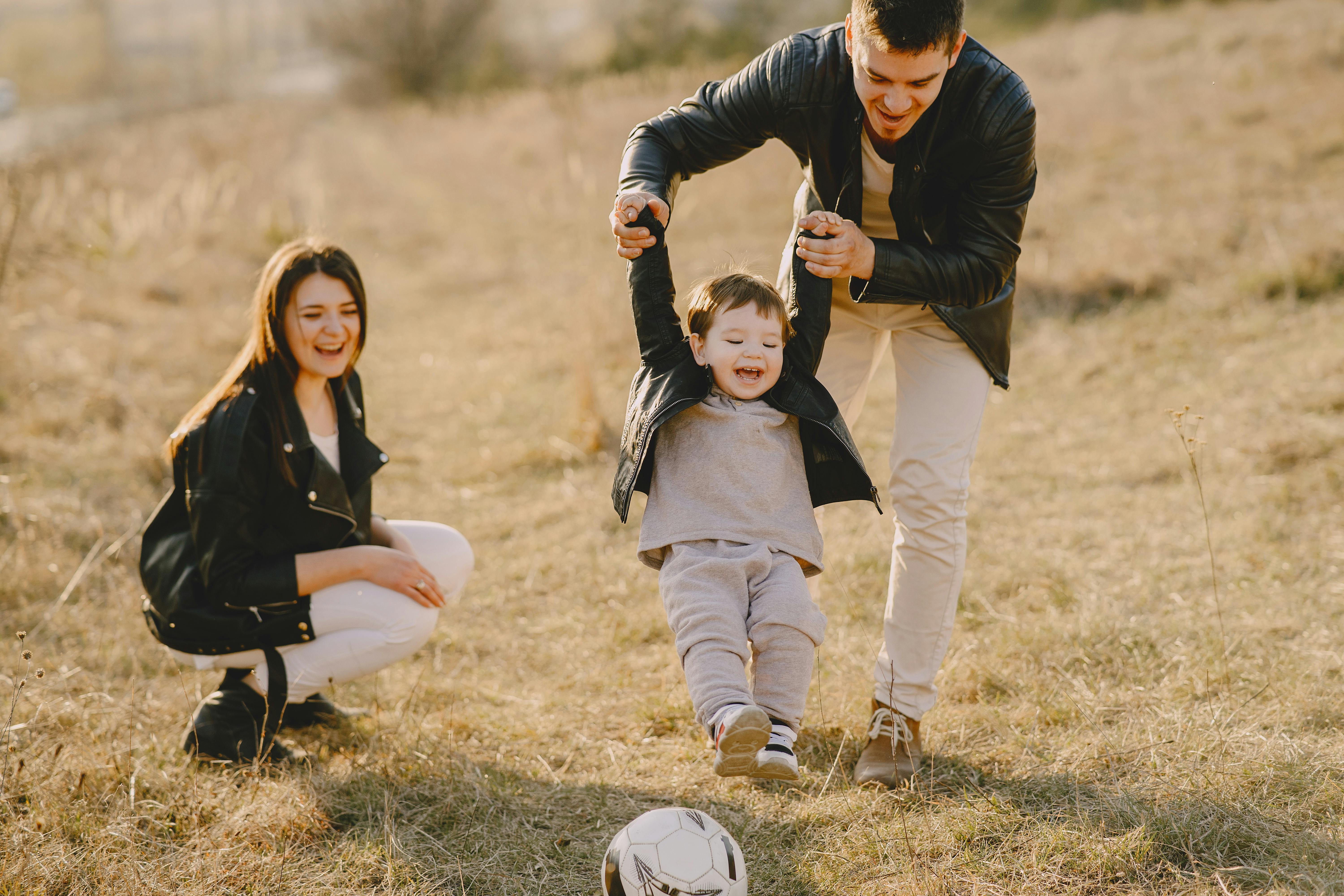 Famille heureuse | Source : Pexels