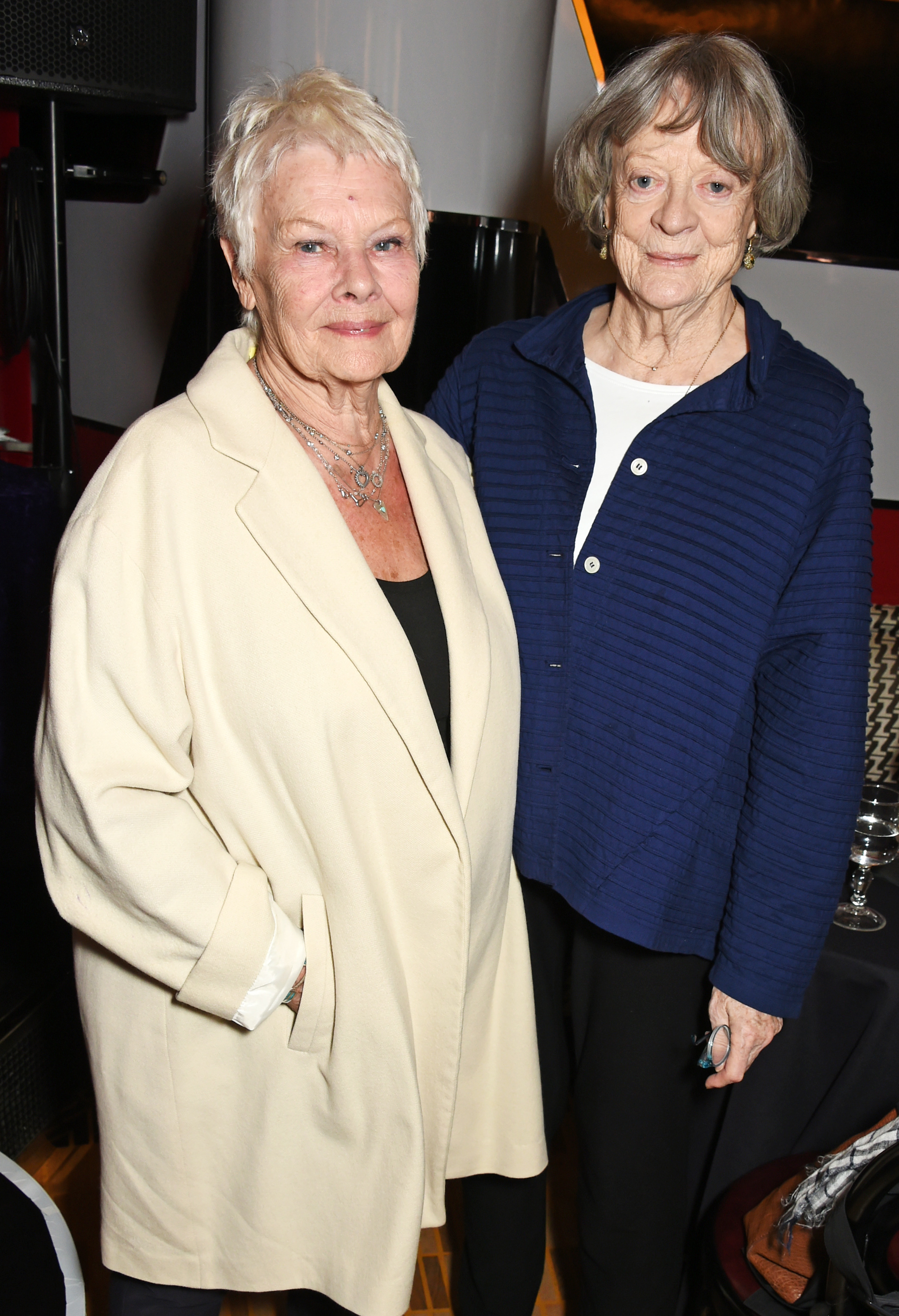 Judi Dench et Maggie Smith assistent à la remise des prix présidentiels Acting For Others, le 12 mai 2017, à Londres, en Angleterre. | Source : Getty Images