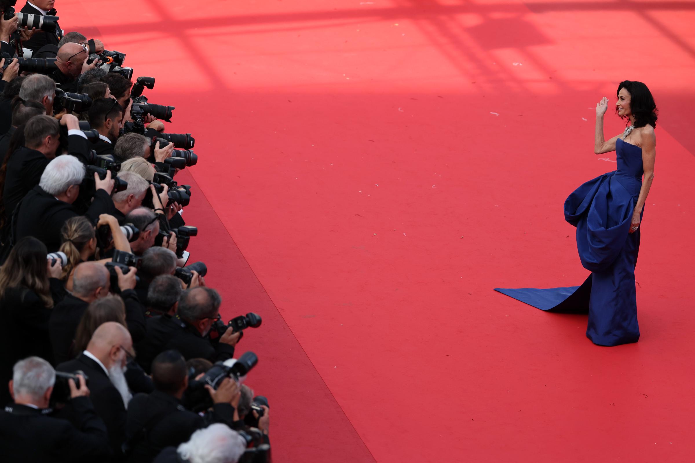 Demi Moore assiste à la projection du film « La Bola Negra » dans le cadre du 79e Festival de Cannes, au Palais des Festivals, le 21 mai 2026 en France. | Source : Getty Images