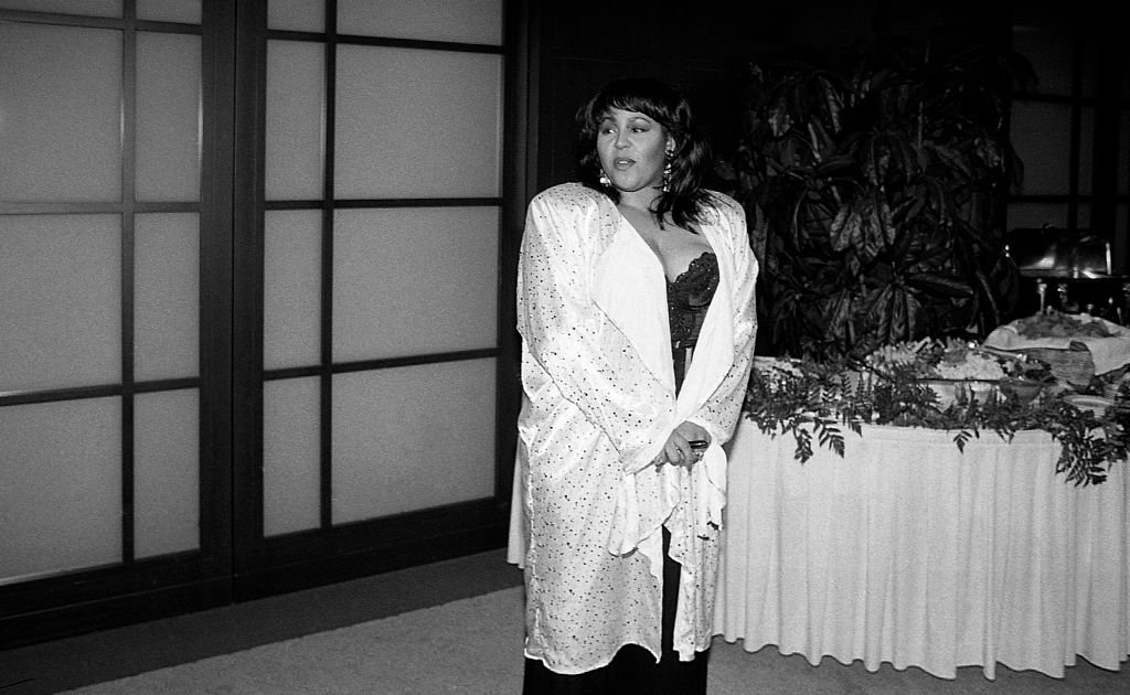 La chanteuse Vesta lors d'une soirée d'écoute en son honneur au 410 Club à Chicago, Illinois, en septembre 1991. | Photo : Getty Images