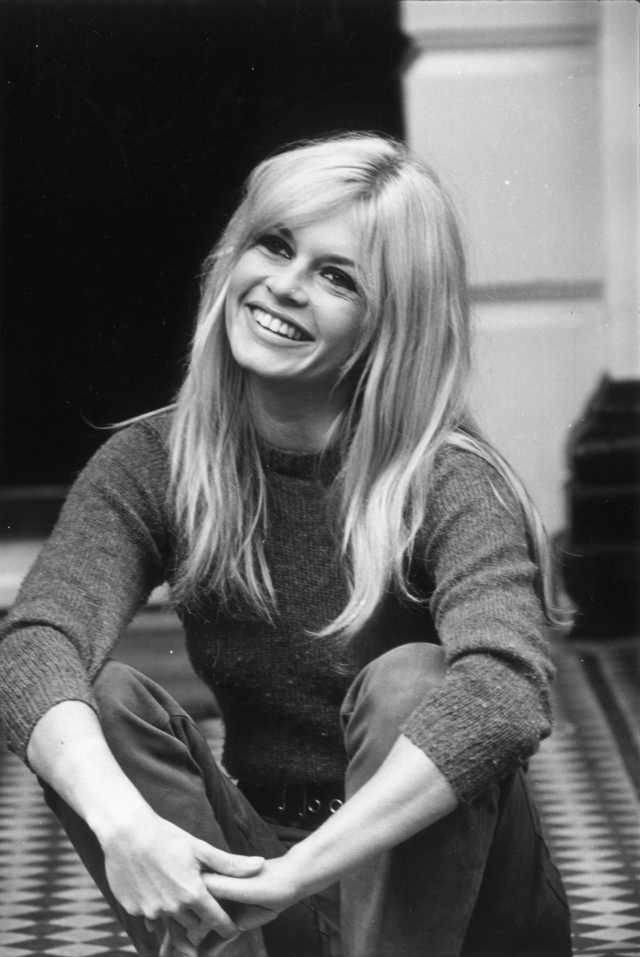 Brigitte Bardot plus jeune et déjà très souriante. l Source: Getty Images