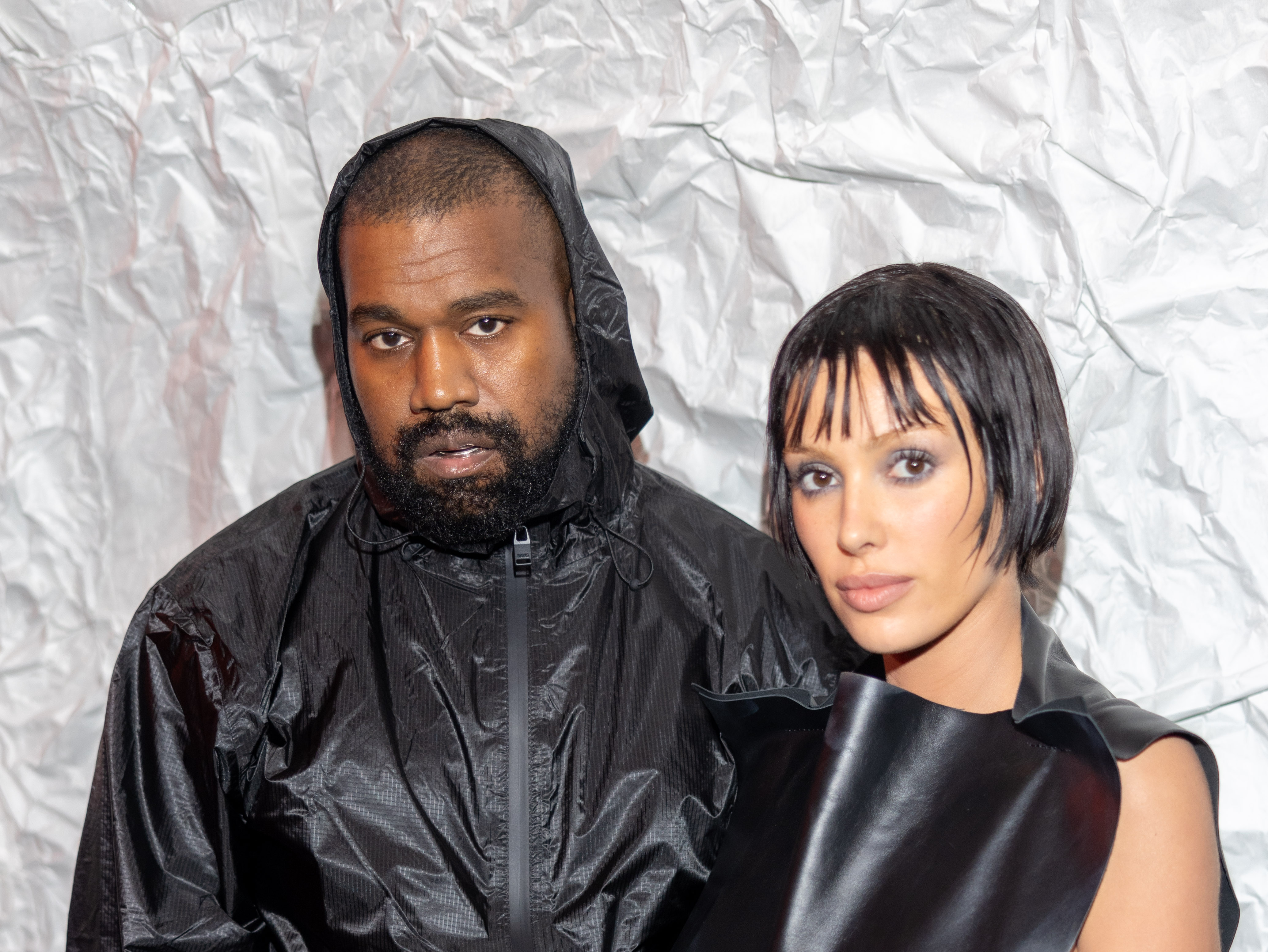 Kanye West et Bianca Censori au défilé de Marni lors de la Semaine de la mode féminine de Milan automne/hiver 2024-2025, le 23 février 2024, en Italie. | Source : Getty Images