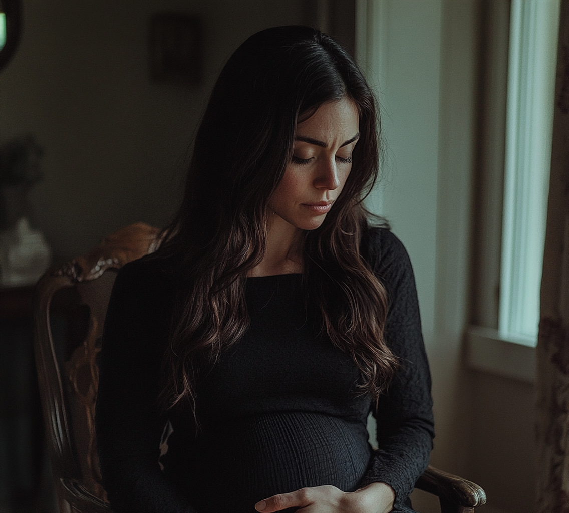 Une femme bouleversée tenant son ventre de femme enceinte | Source : Midjourney