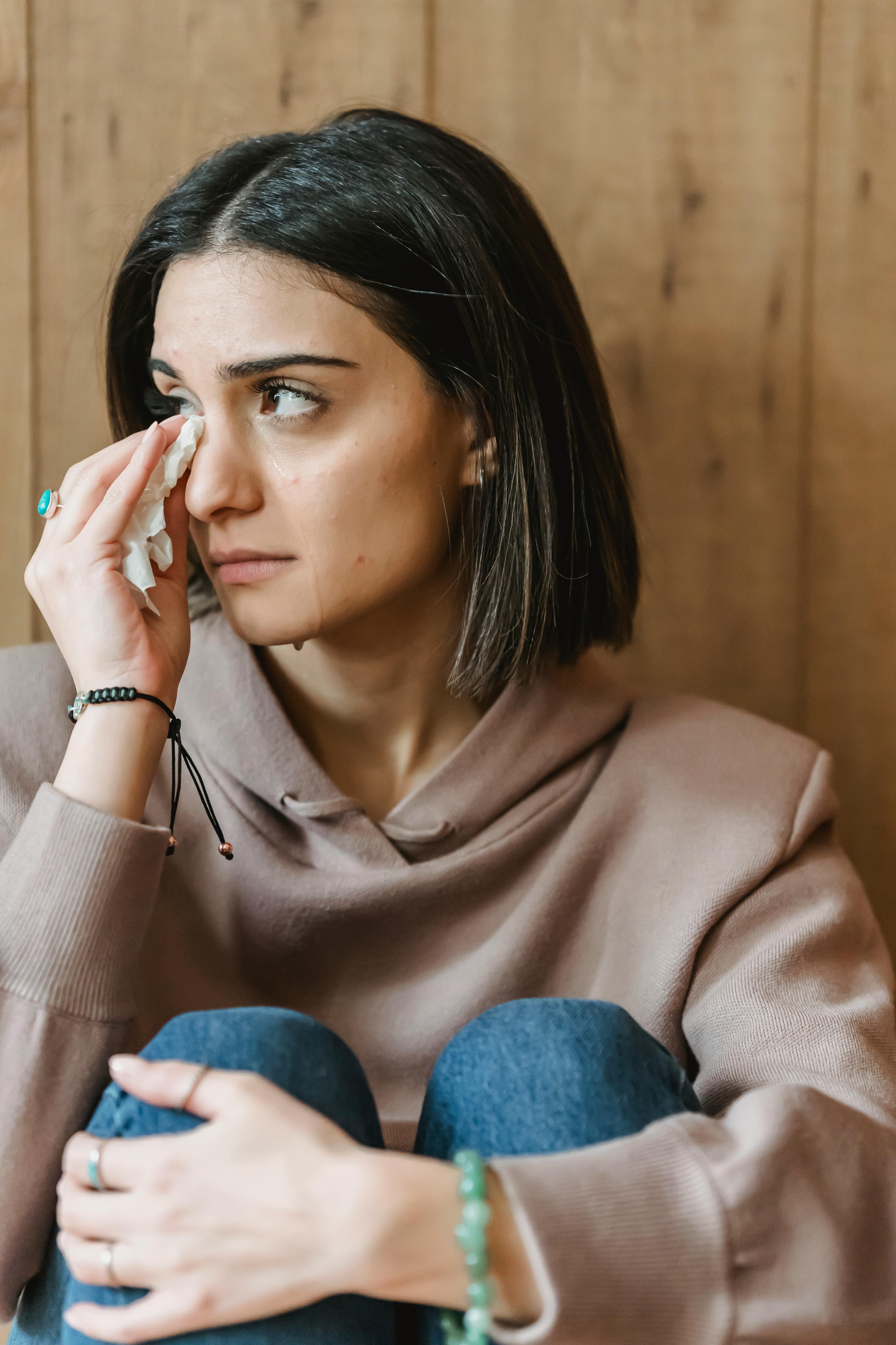 Une femme qui pleure | Source : Pexels