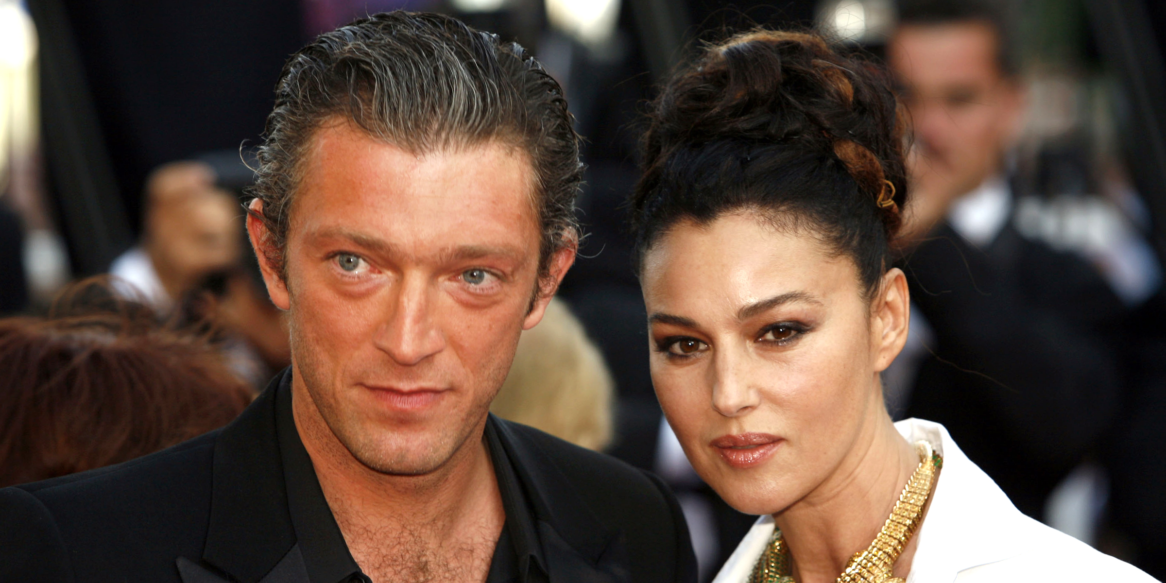 Vincent Cassel et Monica Bellucci lors du Festival de Cannes 2006 - Première du film "Indigènes" au Palais des Festivals à Cannes, France I Source : Getty Images