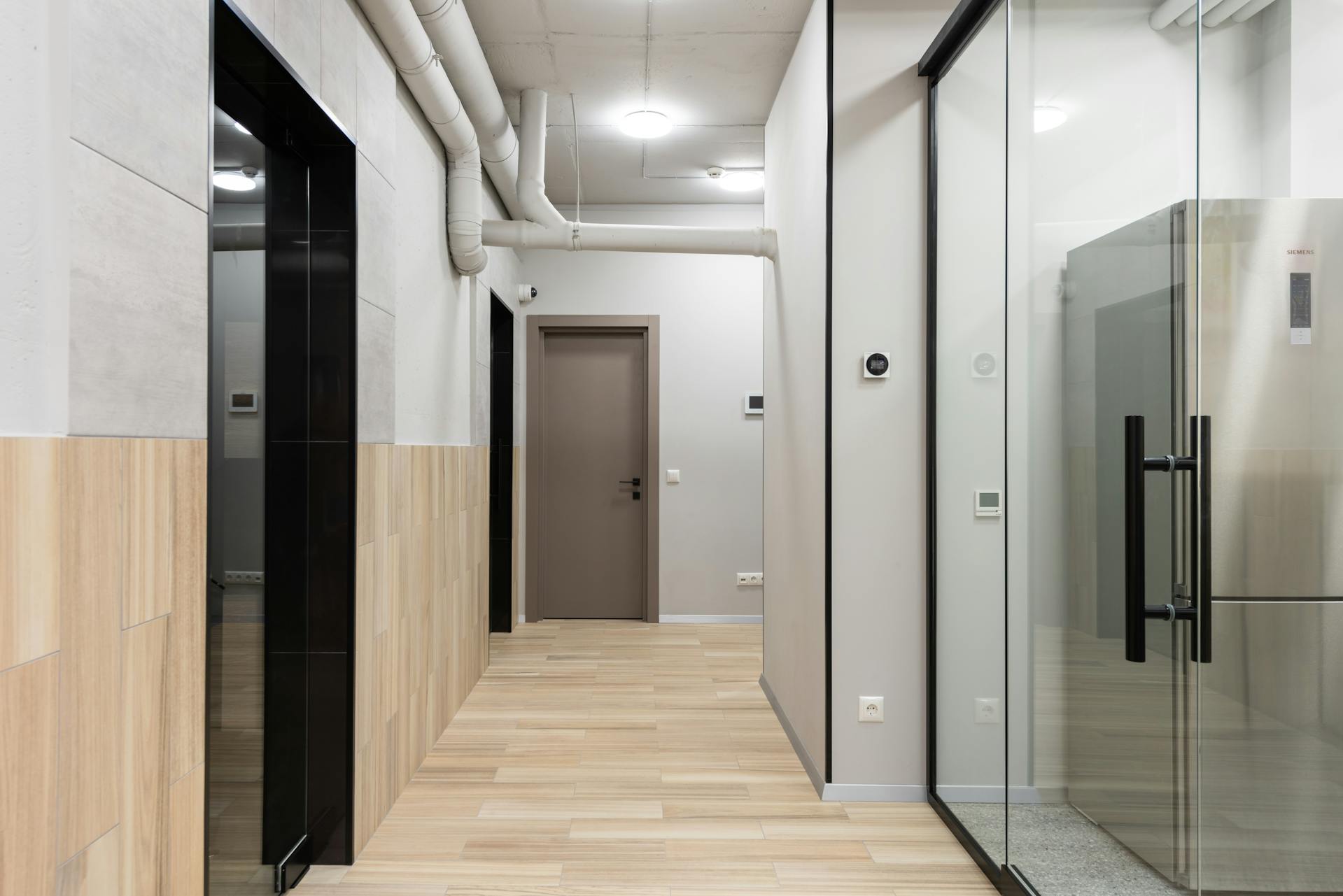 Un hall dans un bureau | Source : Pexels