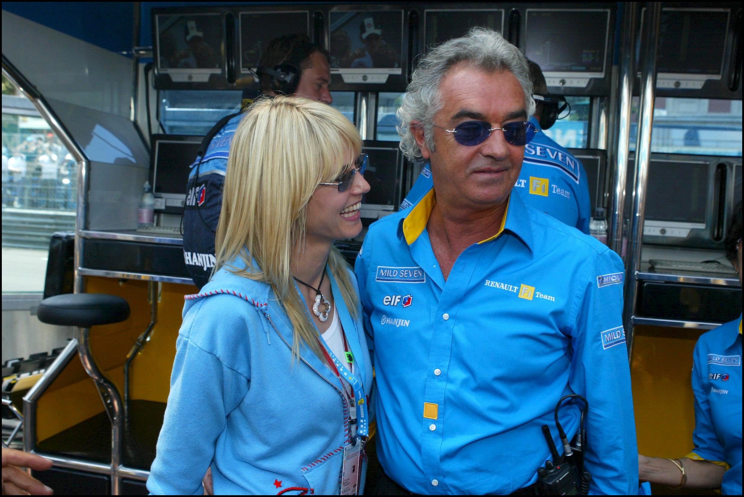 Flavio Briatore et le mannequin Heidi Klum à Monaco le 01 juin 2003 | Source : Getty Images