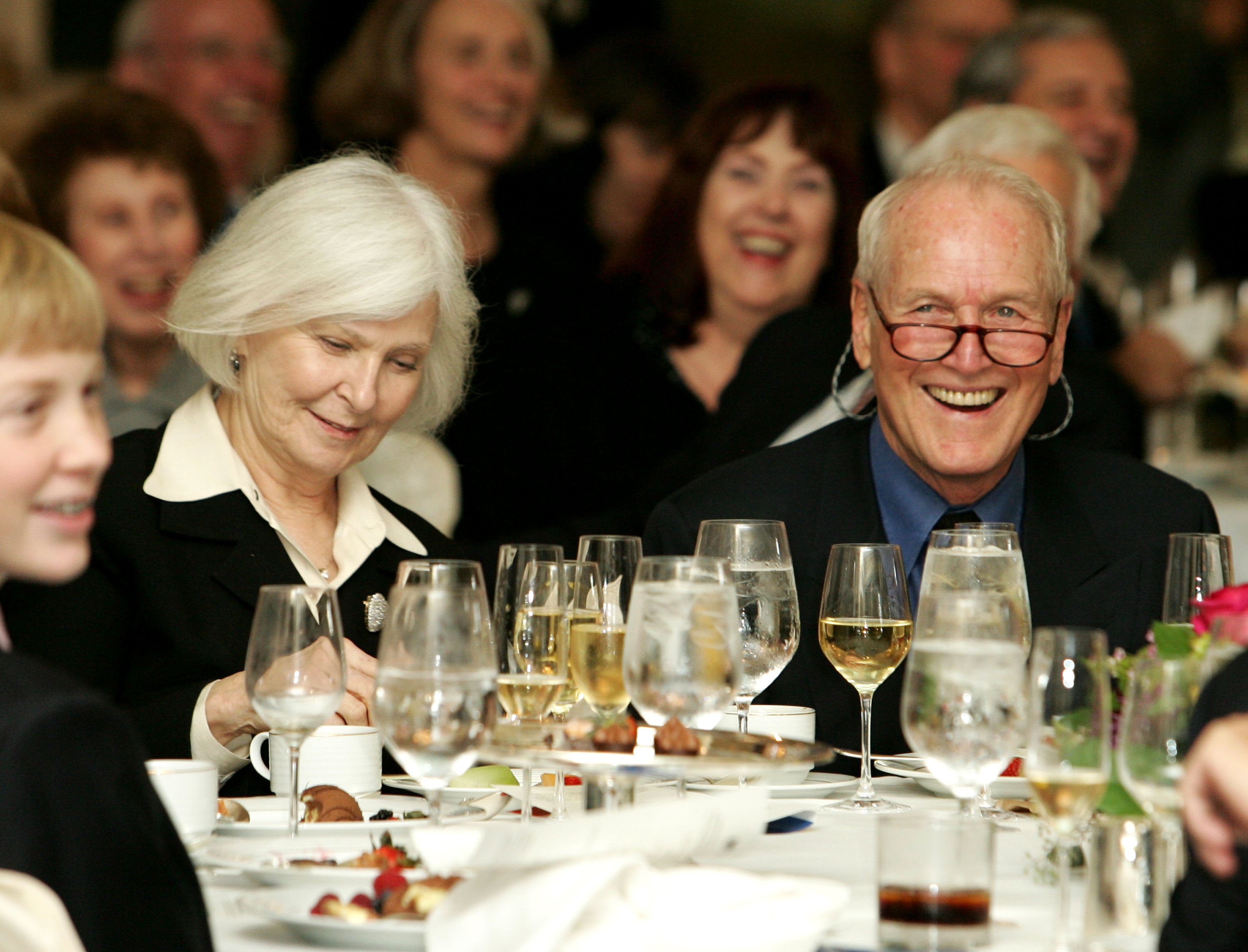 Joanne Woodward et Paul Newman lors du deuxième gala annuel de Barretstown à New York le 19 octobre 2005 | Source : Getty Images