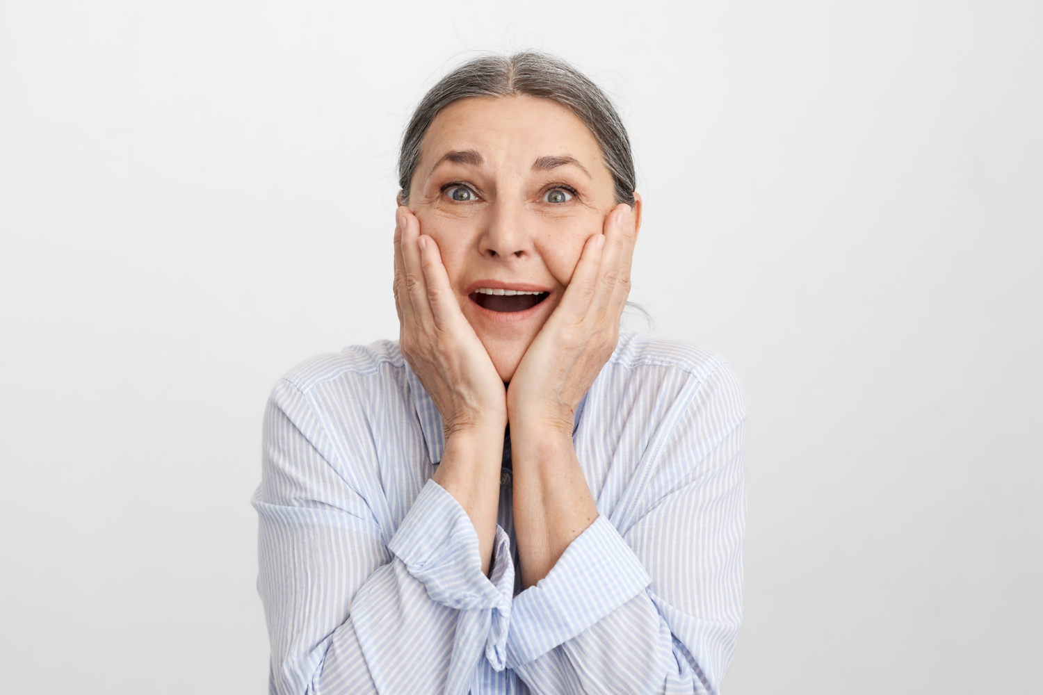 Une femme surprise | Source : Freepik