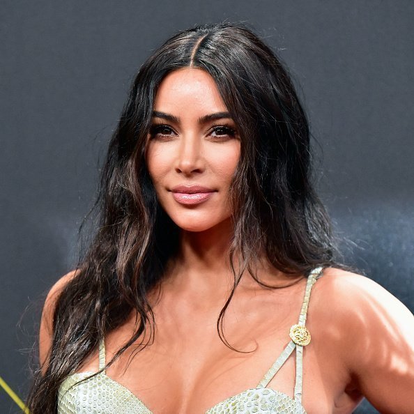 Kim Kardashian assiste à la 2019 E! People's Choice Awards au Barker Hangar le 10 novembre 2019 à Santa Monica, Californie | Photo: Getty Images