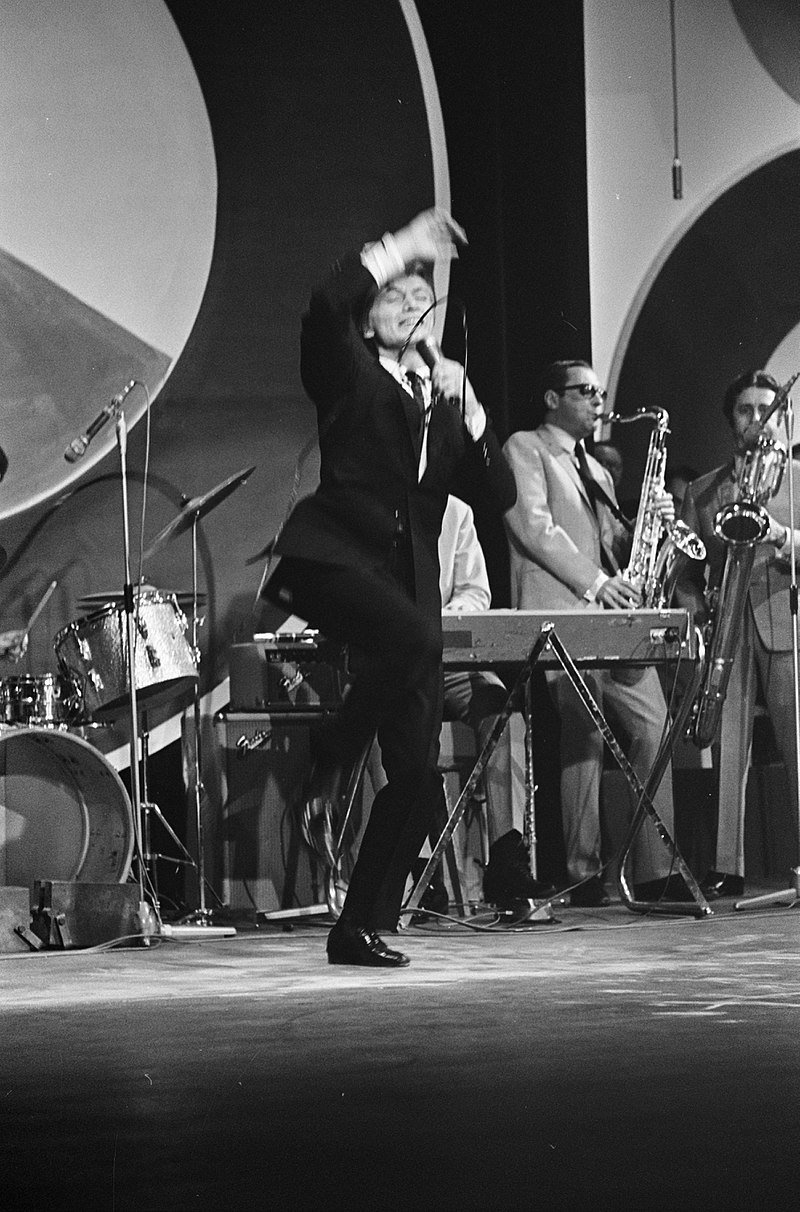 Claude Francois au Grand Gala du Disque en 1965. l Source : Wikimedia Commons