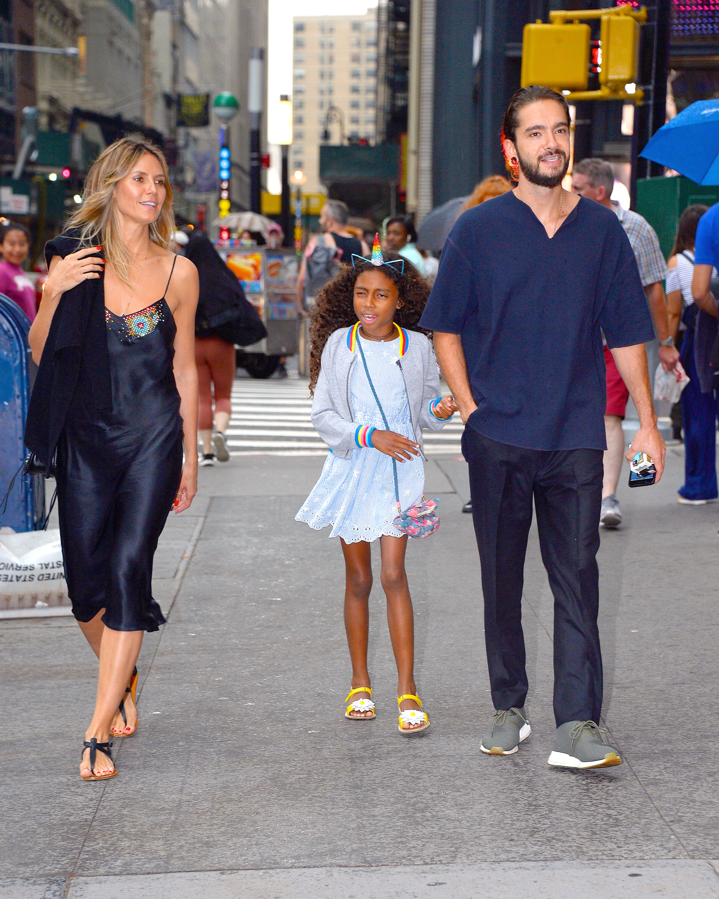 Heidi Klum aperçue avec sa fille Lou Samuel en balade à New York le 3 juillet 2018. | Source : Getty Images