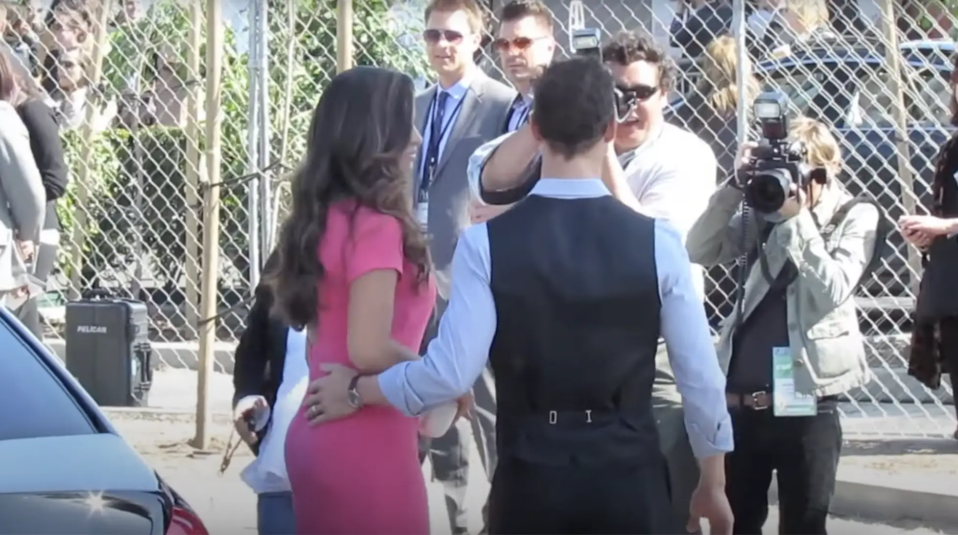 Camila Alves McConaughey et son mari Matthew McConaughey arrivant à un événement à Los Angeles le 7 juillet 2023 | Source : YouTube/Celebrity WotNot