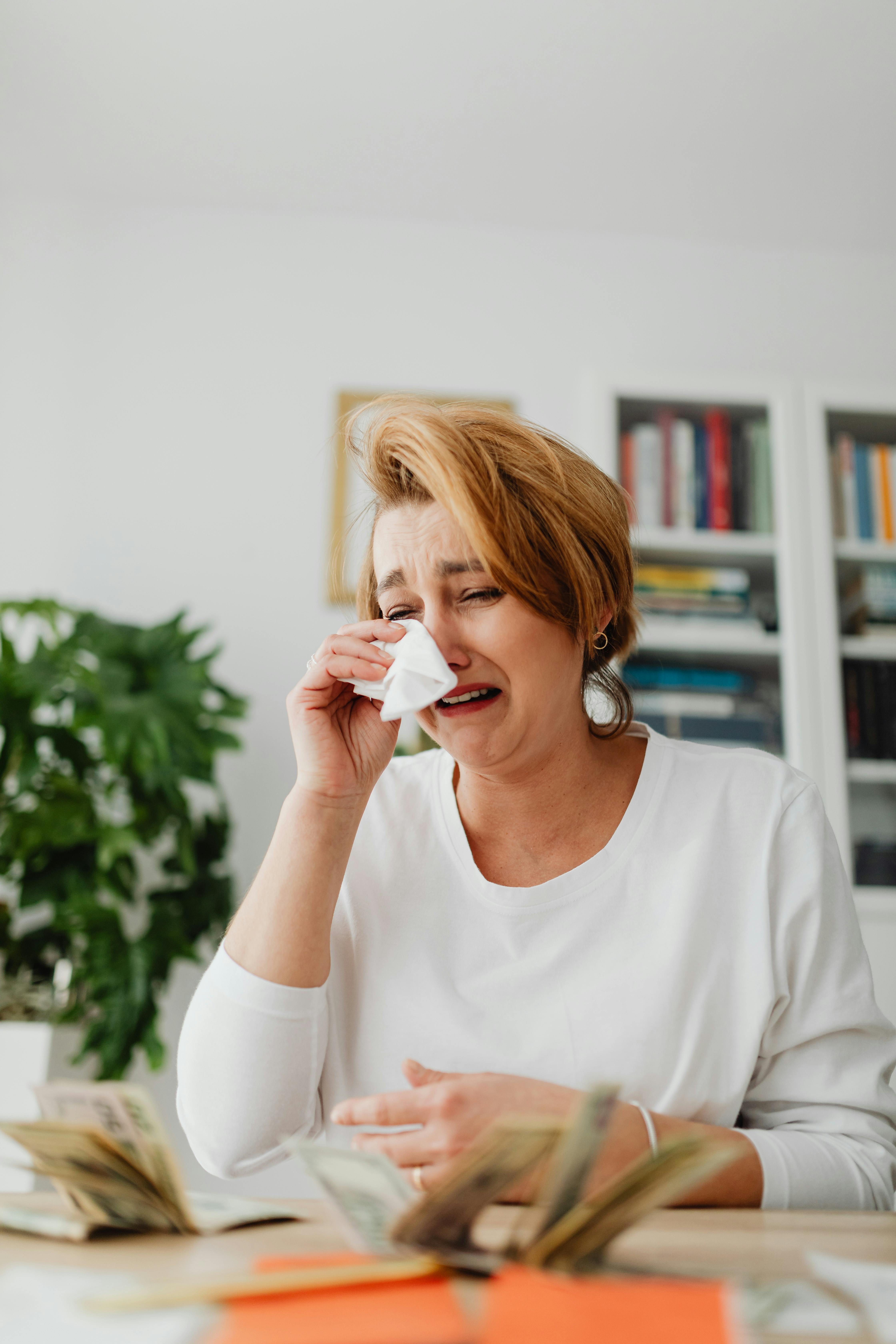 Une femme qui pleure | Source : Pexels