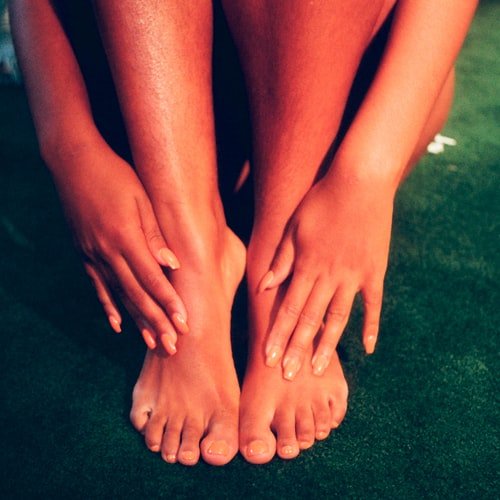 Des pieds. | Photo : Unsplash
