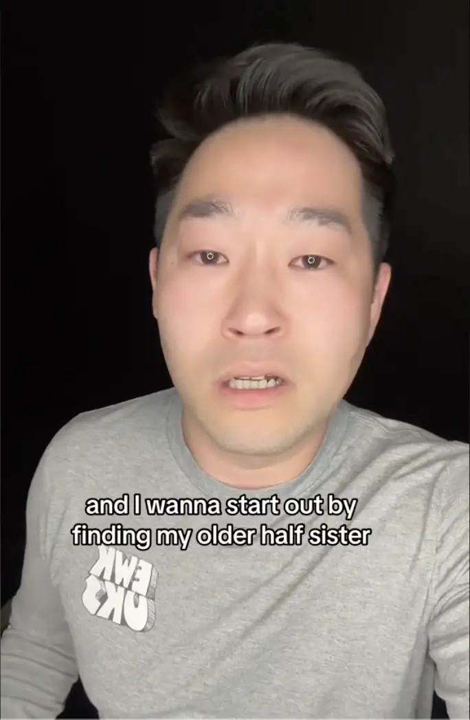 Le TikToker Ed Choi exprime le désir de retrouver sa demi-sœur plus âgée, comme on peut le voir dans une vidéo datée du 10 novembre 2023 | Source : TikTok/etchaskej