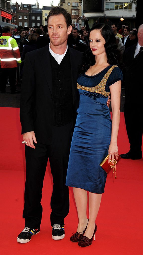 Eva Green et son partenaire Marton Csokas arrivent à la première mondiale de "Franklyn" lors du 52e Festival du film de Londres, à l'Odeon West End, le 16 octobre 2008 à Londres. | Photo : Getty Images