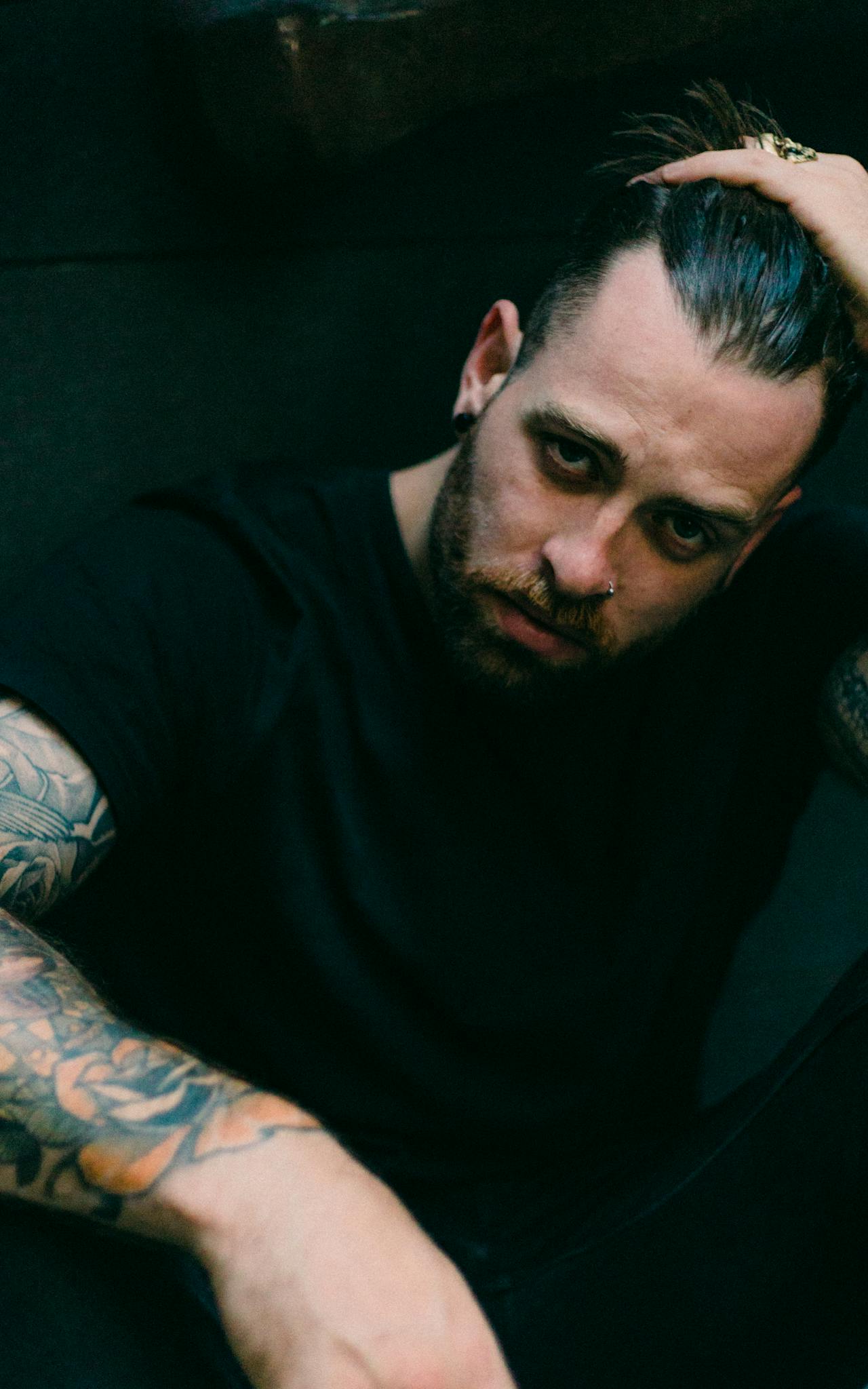 Un homme avec un tatouage sur le bras | Source : Pexels
