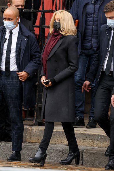 La première dame de France, Brigitte Macron, assiste aux funérailles de Juliette Greco. |Photo : Getty Images