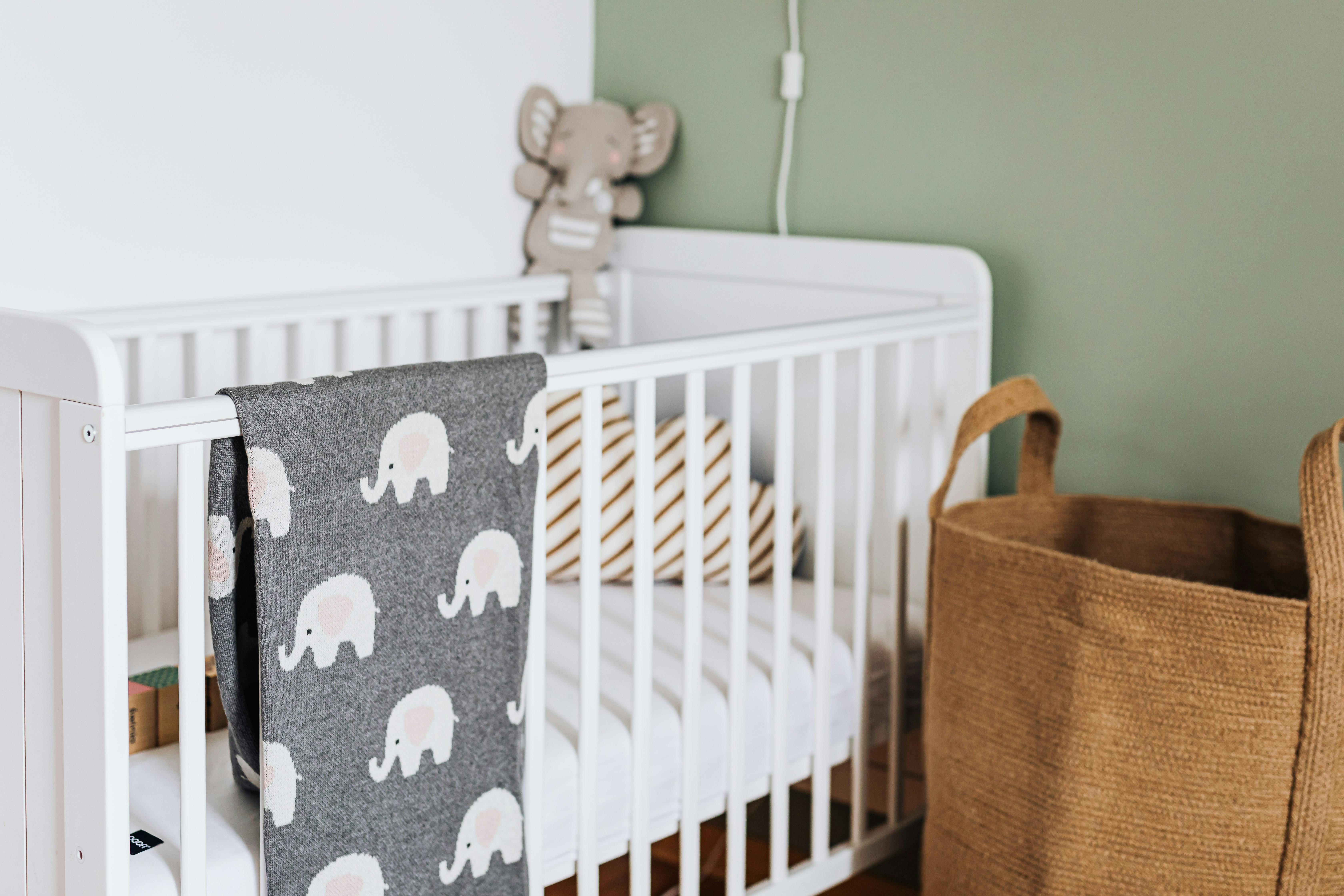 Un lit d'enfant dans la chambre d'un bébé | Source : Pexels