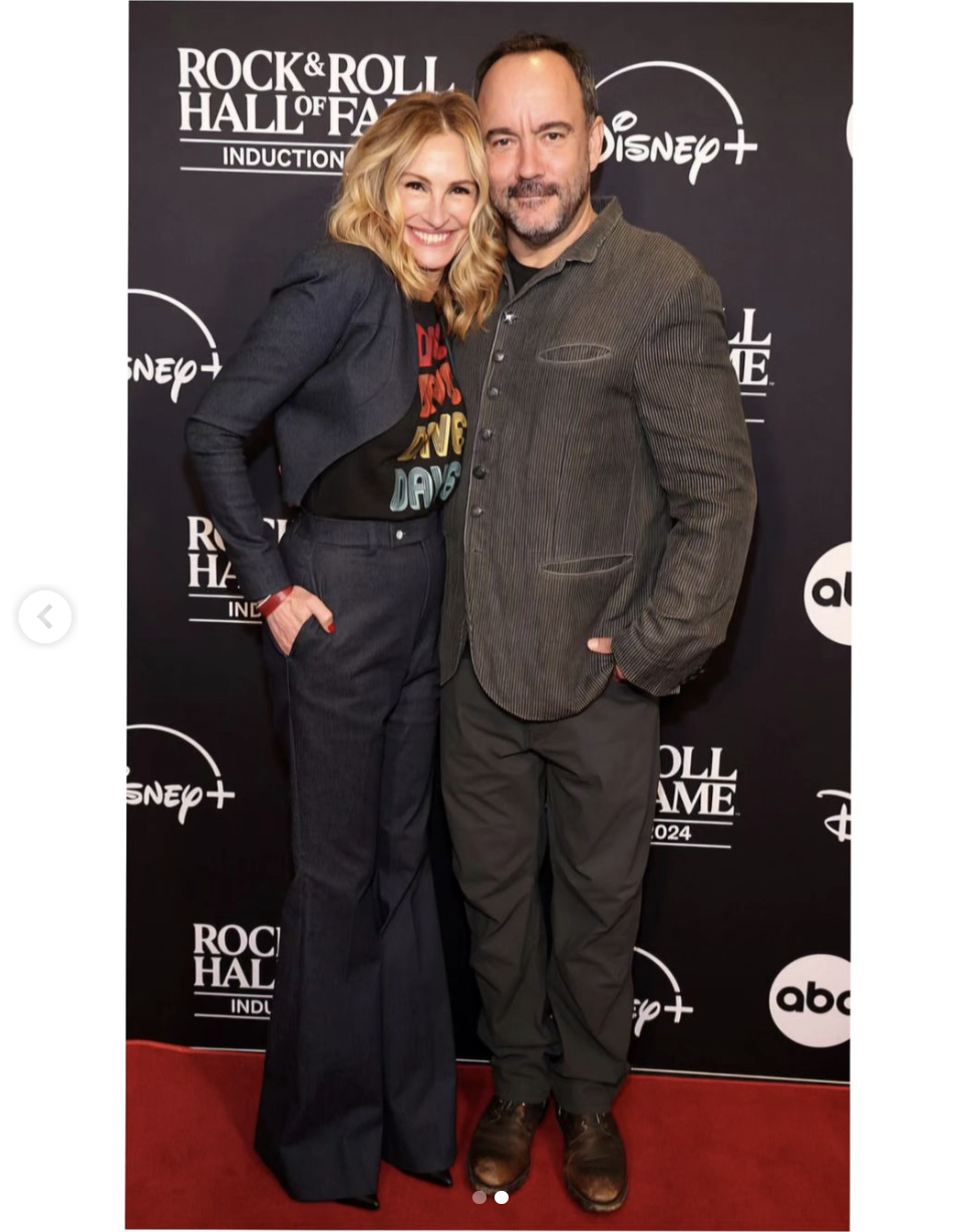 Julia Roberts et Dave Matthews lors de la cérémonie d'intronisation au Rock &amp; Roll Hall of Fame 2024, postée le 20 octobre 2024 | Source : Instagram.com/wolkmorais