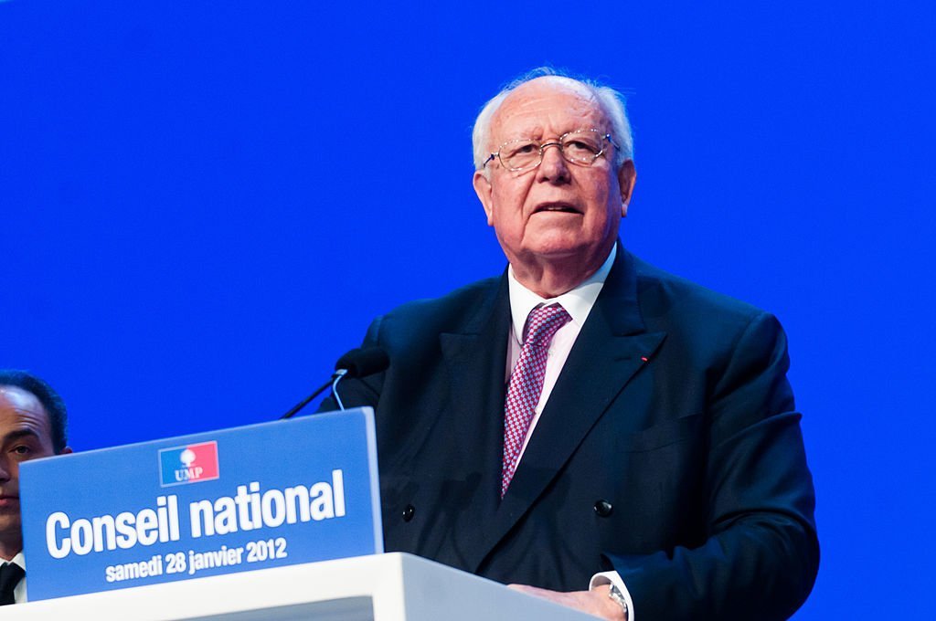  Jean-Claude Gaudin assiste à la Convention nationale UMP au Parc des Expositions Porte de Versailles le 28 janvier 2012 à Paris, France. | Photo : Getty Images