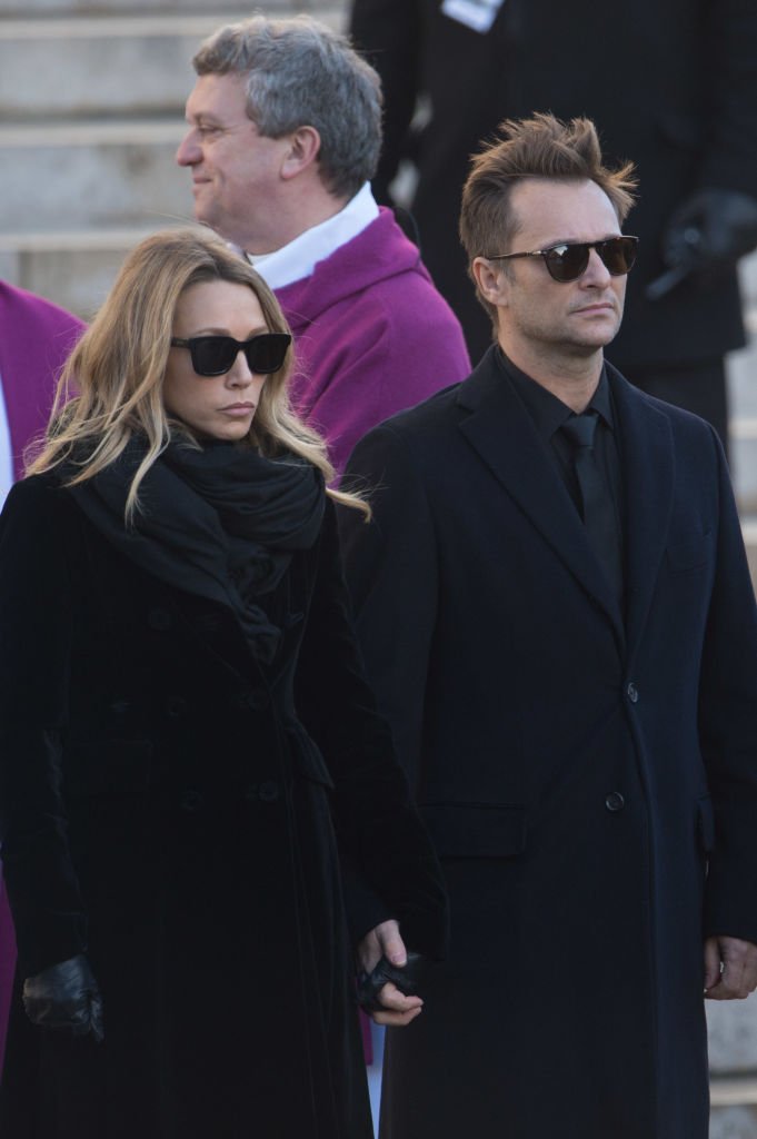 Laura Smet et David Hallyday lors des funérailles de Johnny Hallyday à l'église De La Madeleine le 9 décembre 2017 à Paris, France. | Photo : Getty Images
