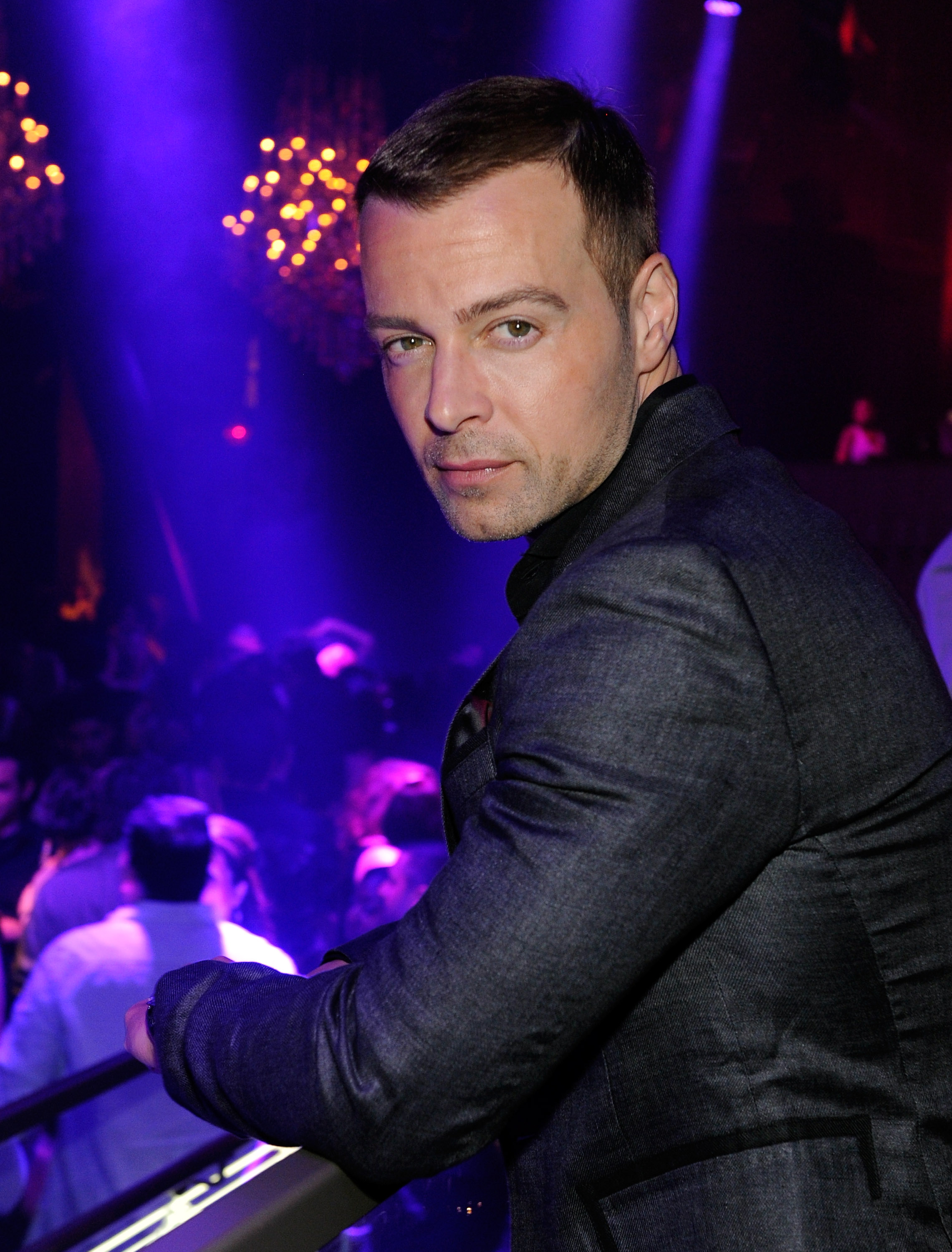 Joey Lawrence pose au Chateau Nightclub &amp; Gardens le 28 avril 2012, à Las Vegas, dans le Nevada. | Source : Getty Images