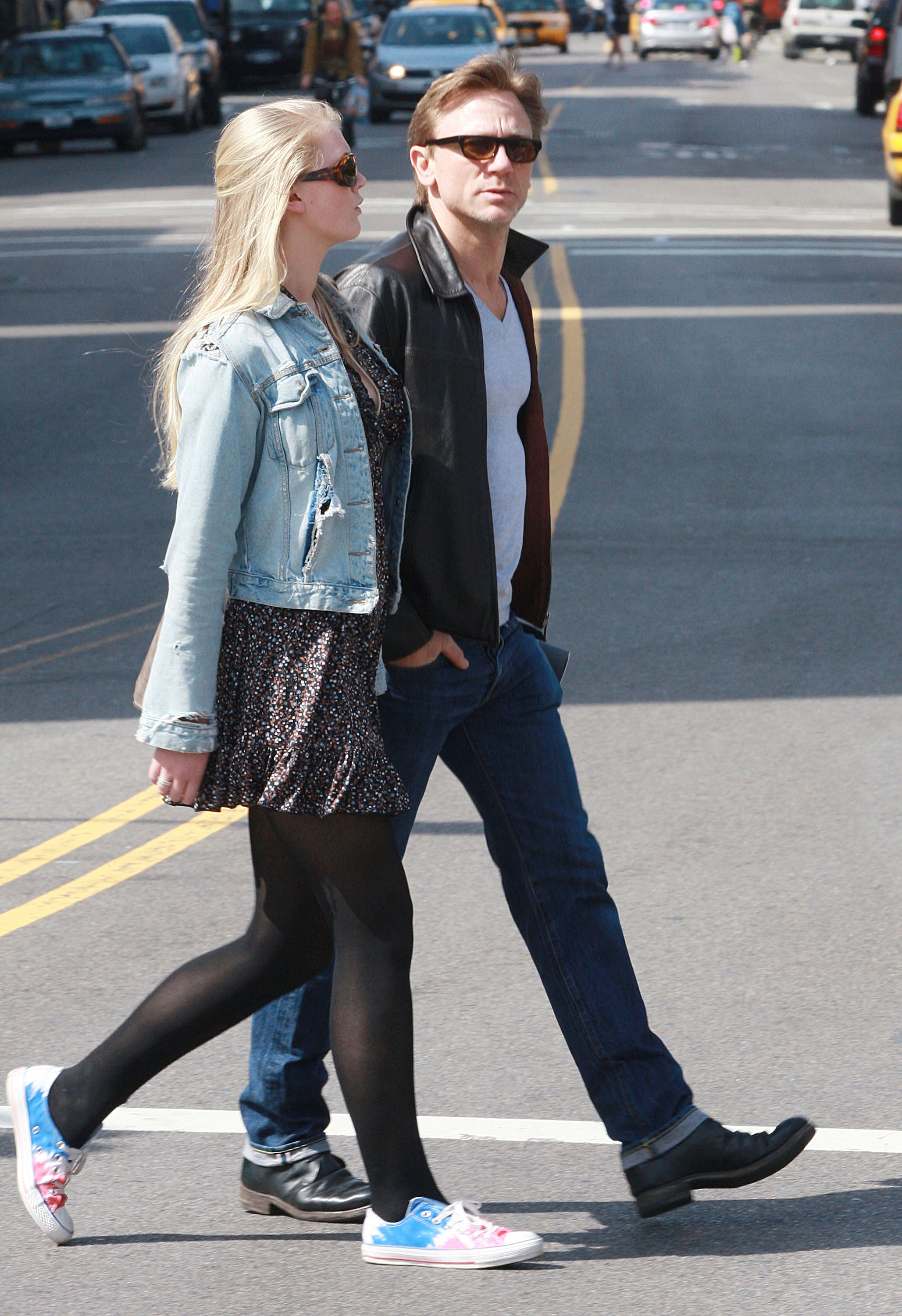 Daniel Craig et Ella Loudon photographiés dans le west village le 3 avril 2010, à New York. | Source : Getty Images