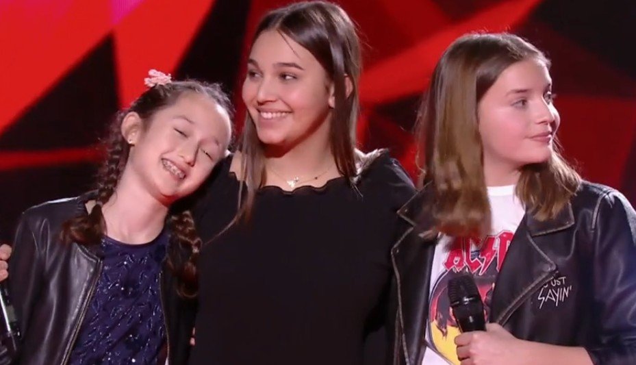 Eva, Manon et Valéria après leur performance. l Source : TF1 Replay