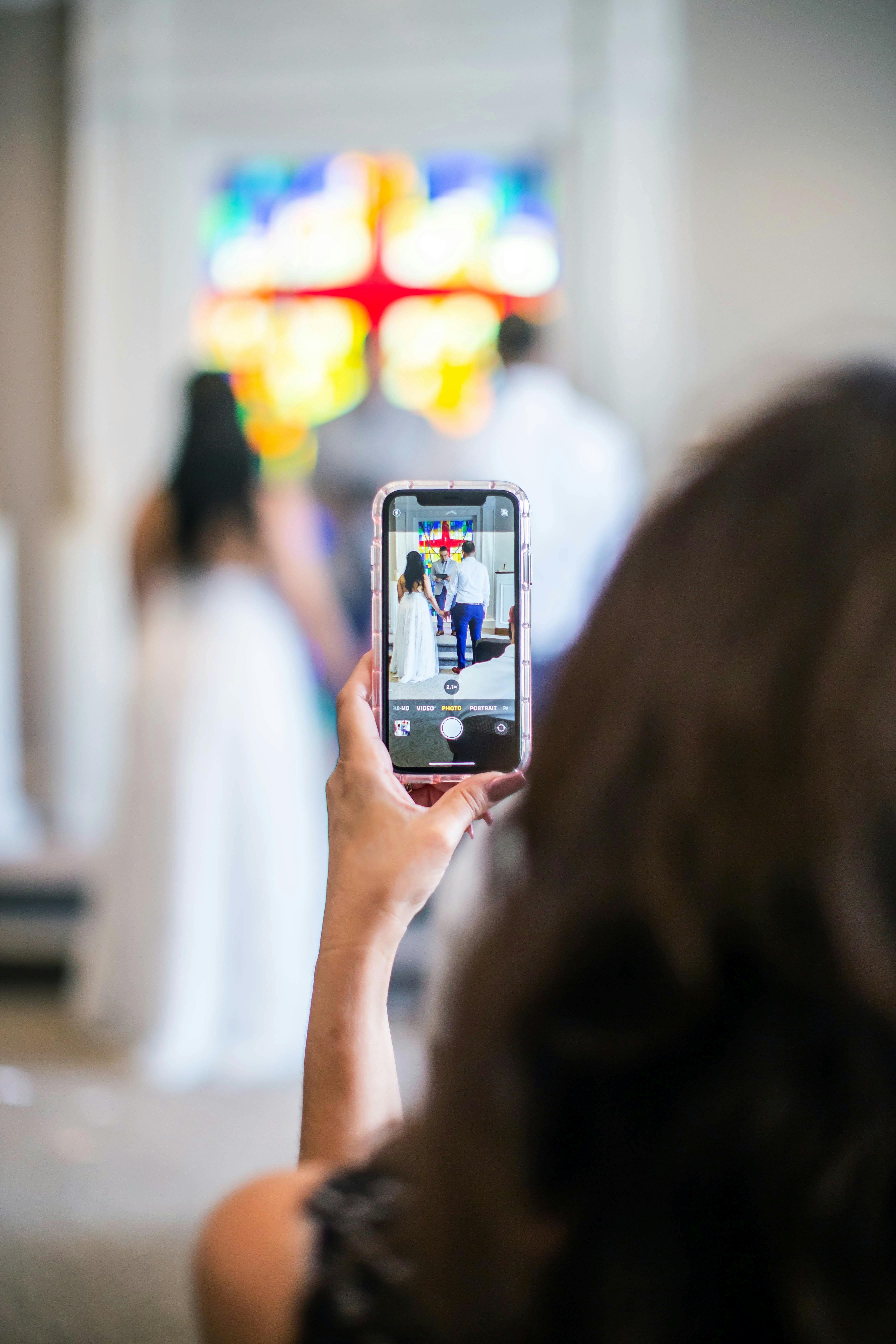 Une cérémonie de mariage capturée par l'appareil photo d'un téléphone portable | Source : Pexels