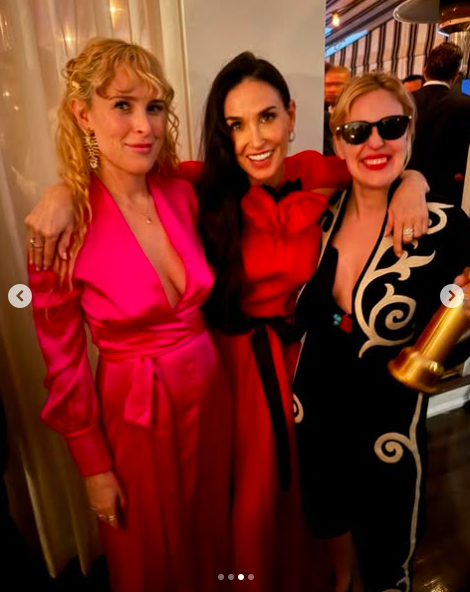 Demi Moore pose avec Rumer et Tallulah Willis | Source : Instagram/rumerwillis