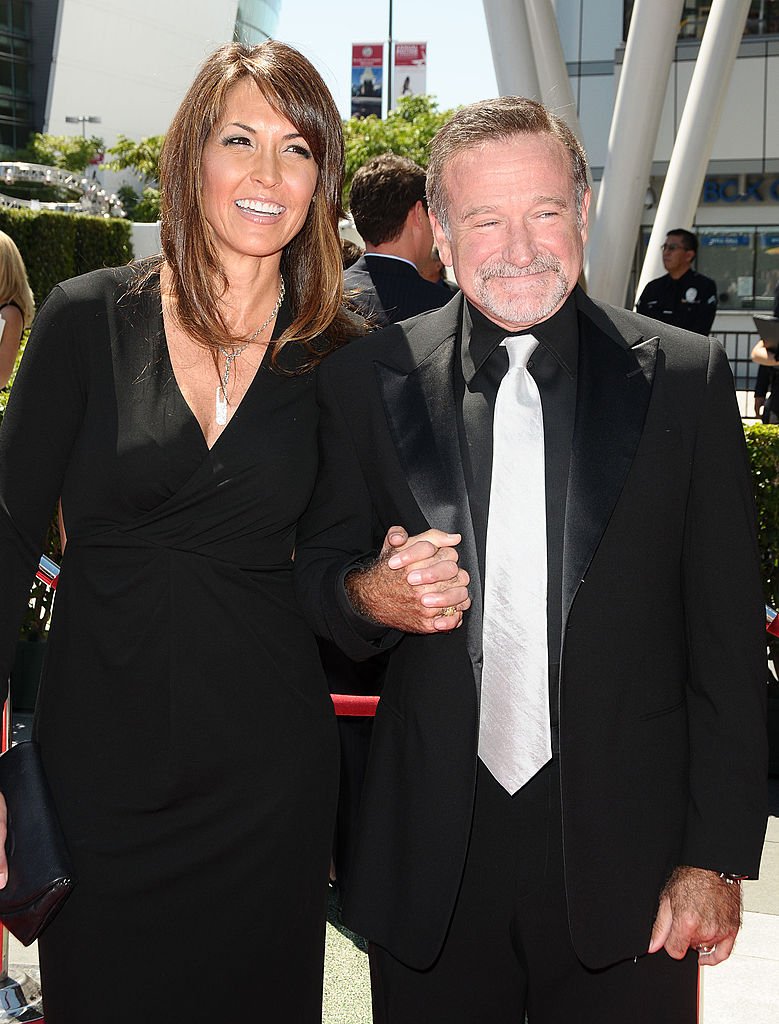 Robin Williams et Susan Schneider lors des Creative Arts Emmy Awards 2010, le 21 août 2010, à Los Angeles | Photo : Getty Images
