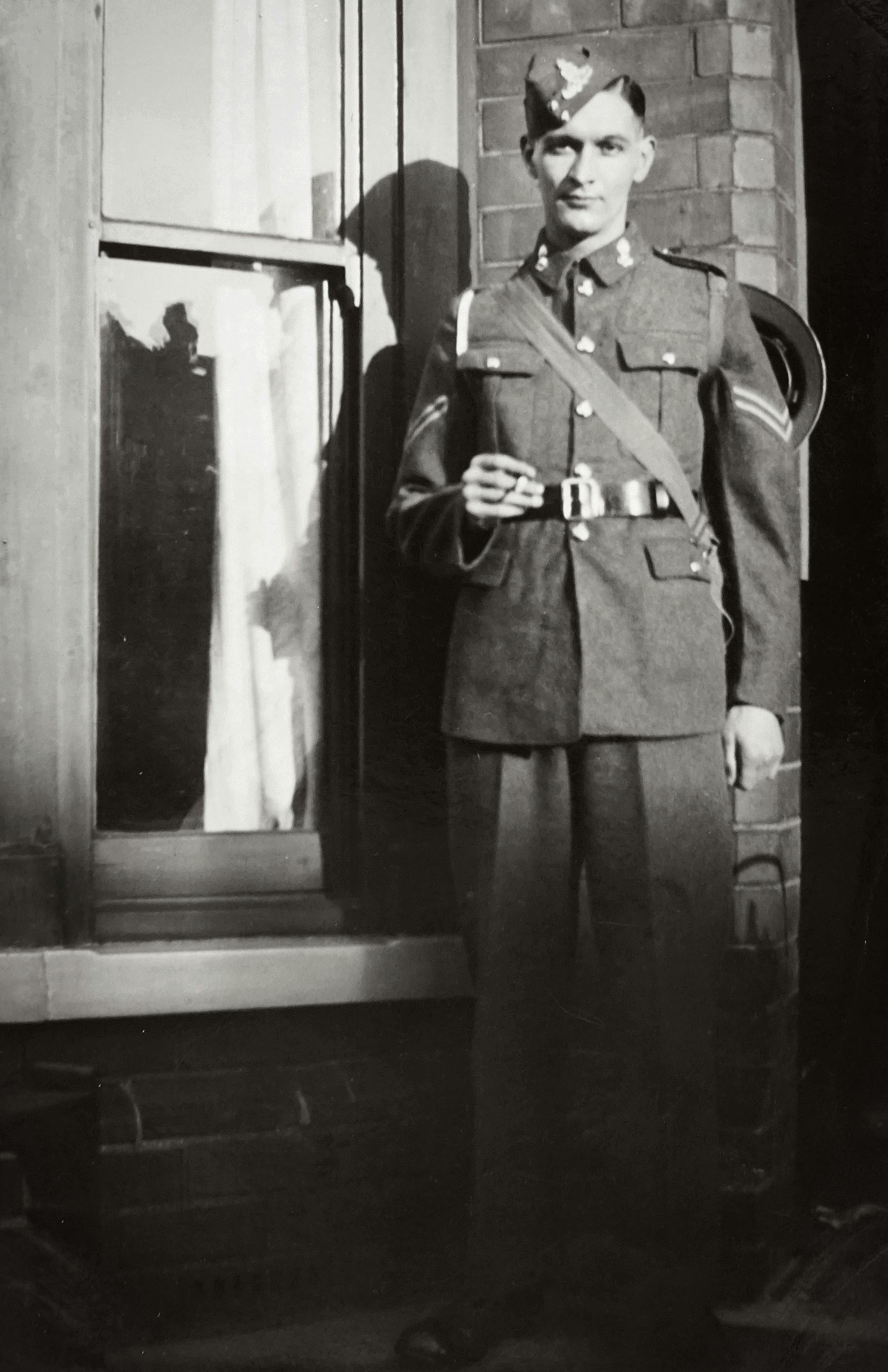 Une vieille photo d'un jeune soldat | Source : Pexels