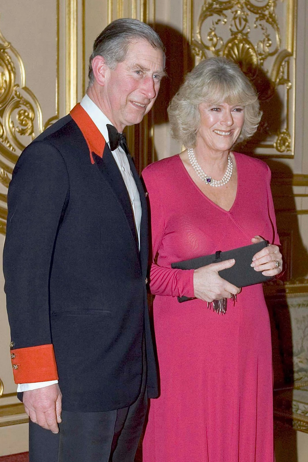 Le roi Charles et la reine Camilla photographiés le 10 février 2005 à Windsor, en Angleterre | Source : Getty Images