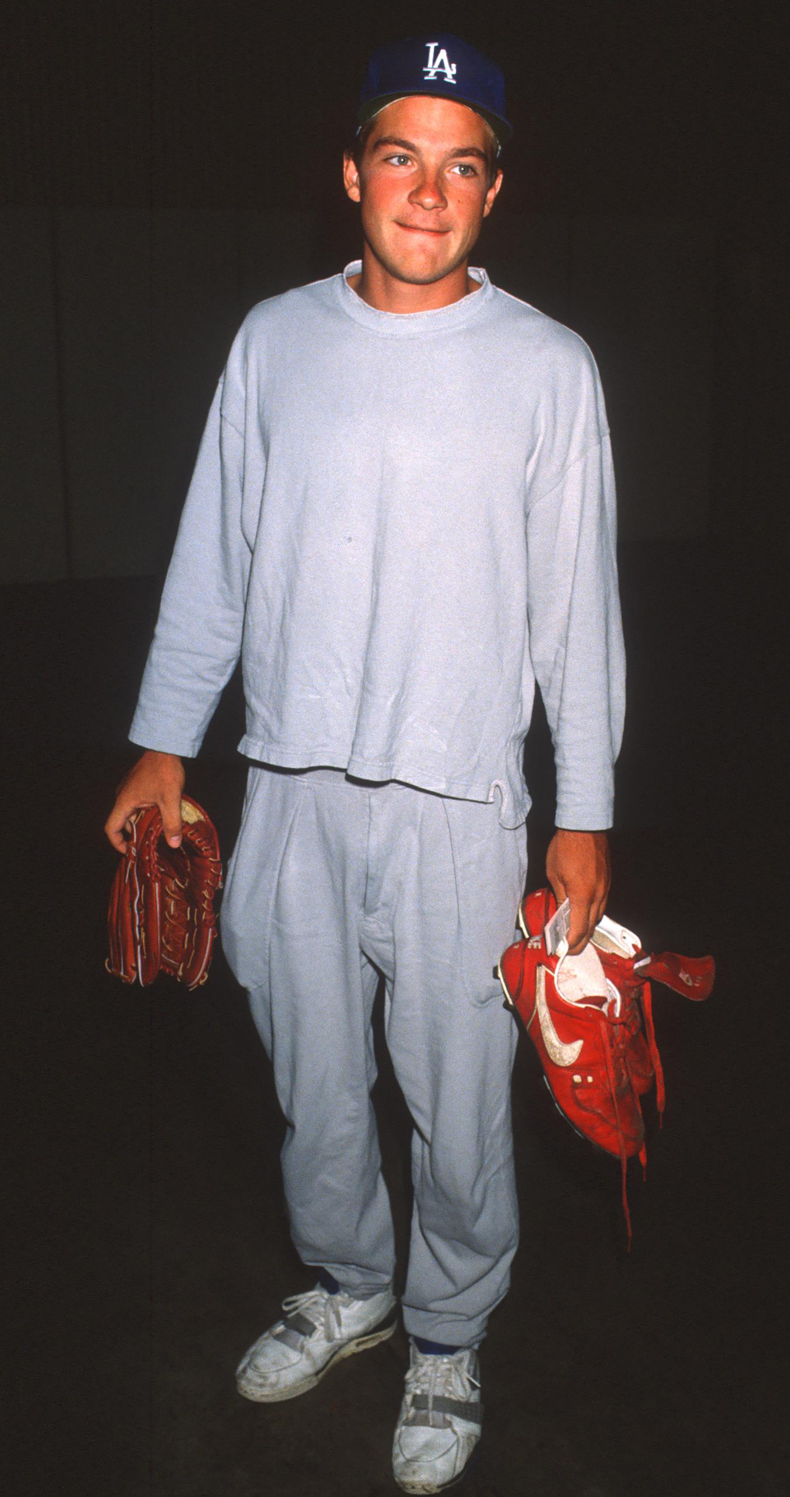 L'acteur vu en train d'assister à un match de baseball en août 1990 | Source : Getty Images