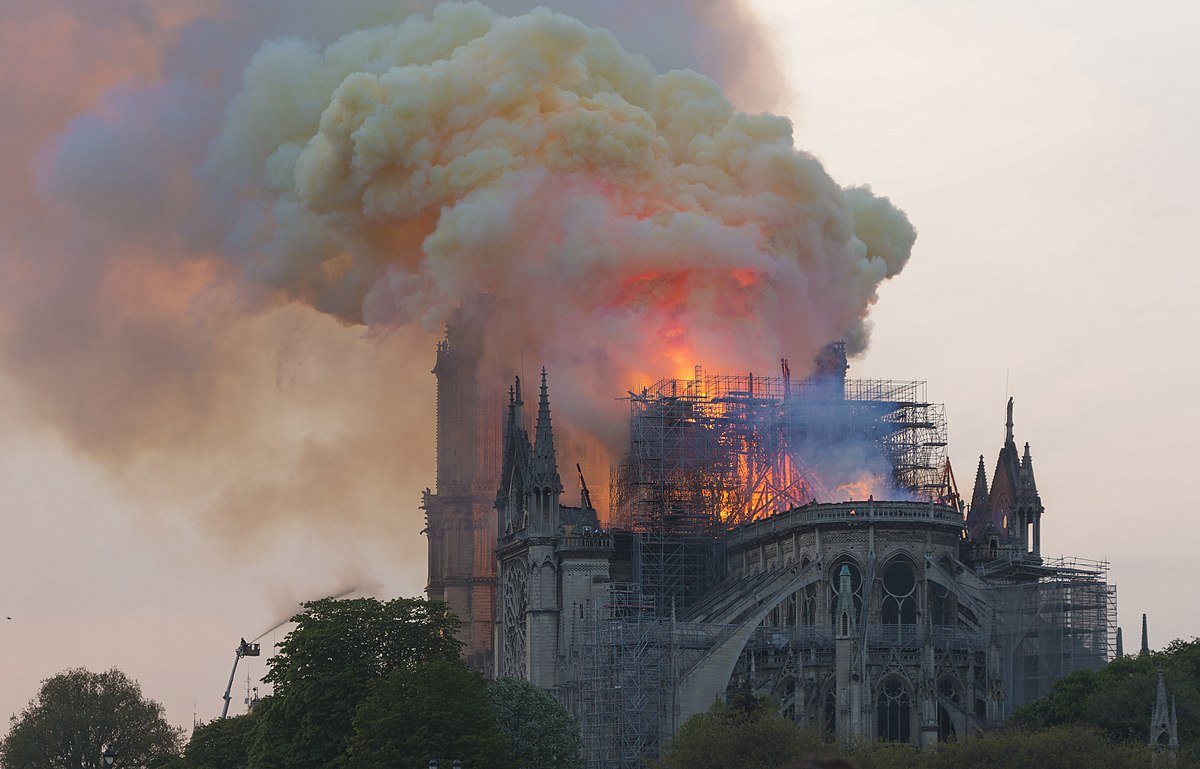 Notre-Dame en feu | Source: Wikipedia