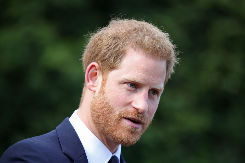 Le prince Harry, duc de Sussex, assiste à une garden party pour célébrer le 70e anniversaire du Commonwealth à Marlborough House | Photo : Getty Images