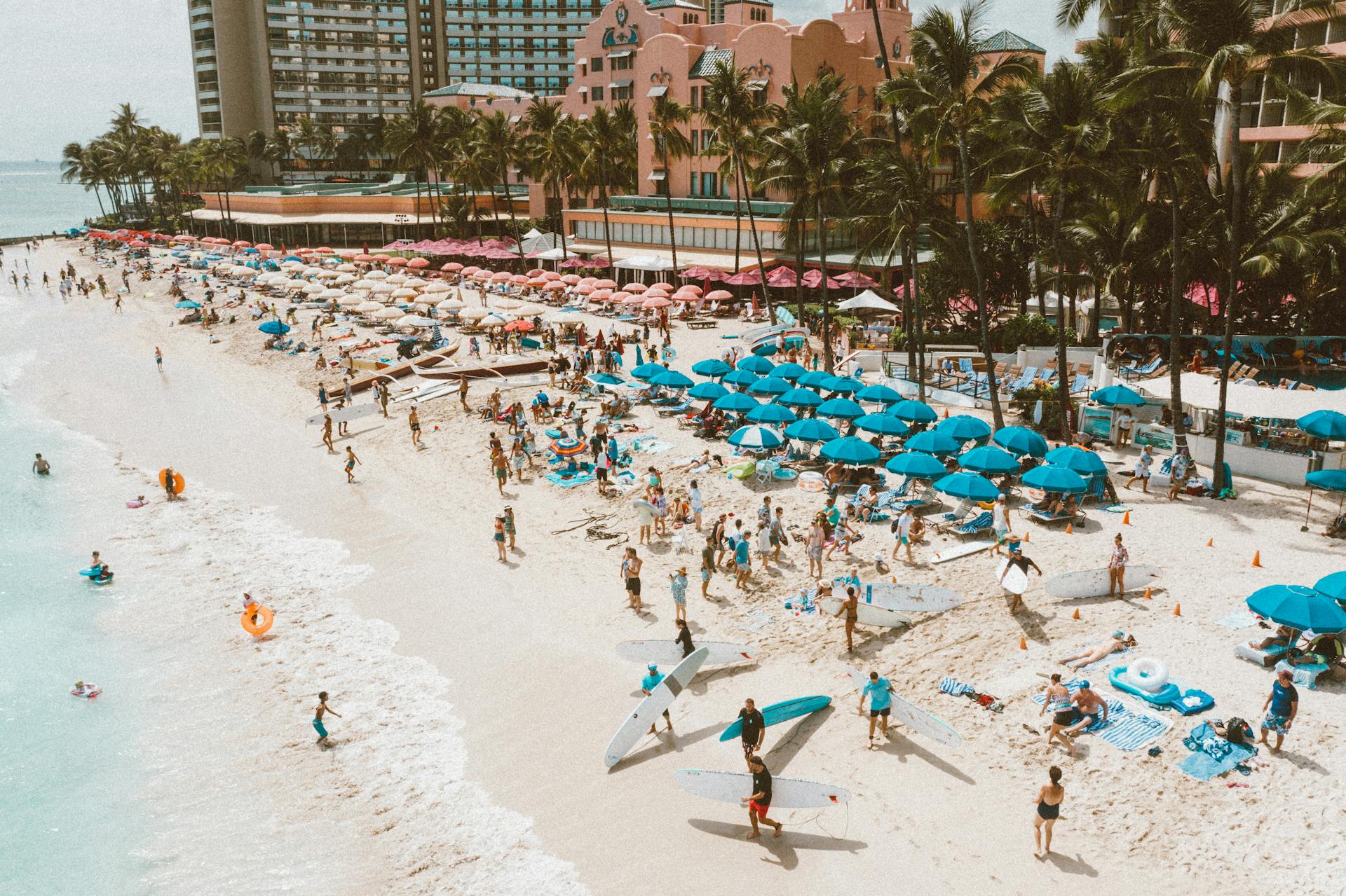 Une prise de vue aérienne d'une plage | Source : Pexels