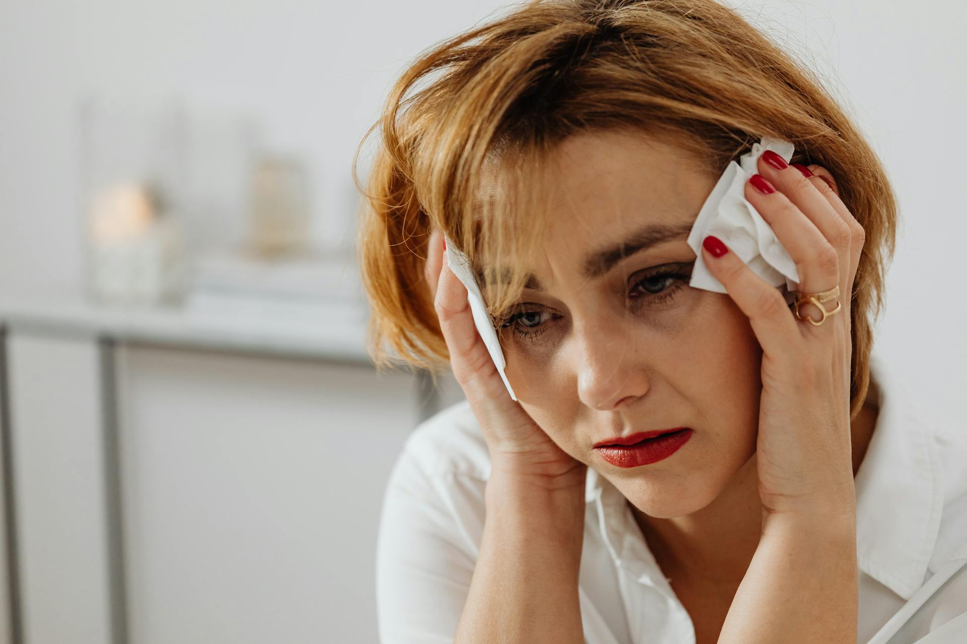 Une femme frustrée en larmes | Source : Pexels